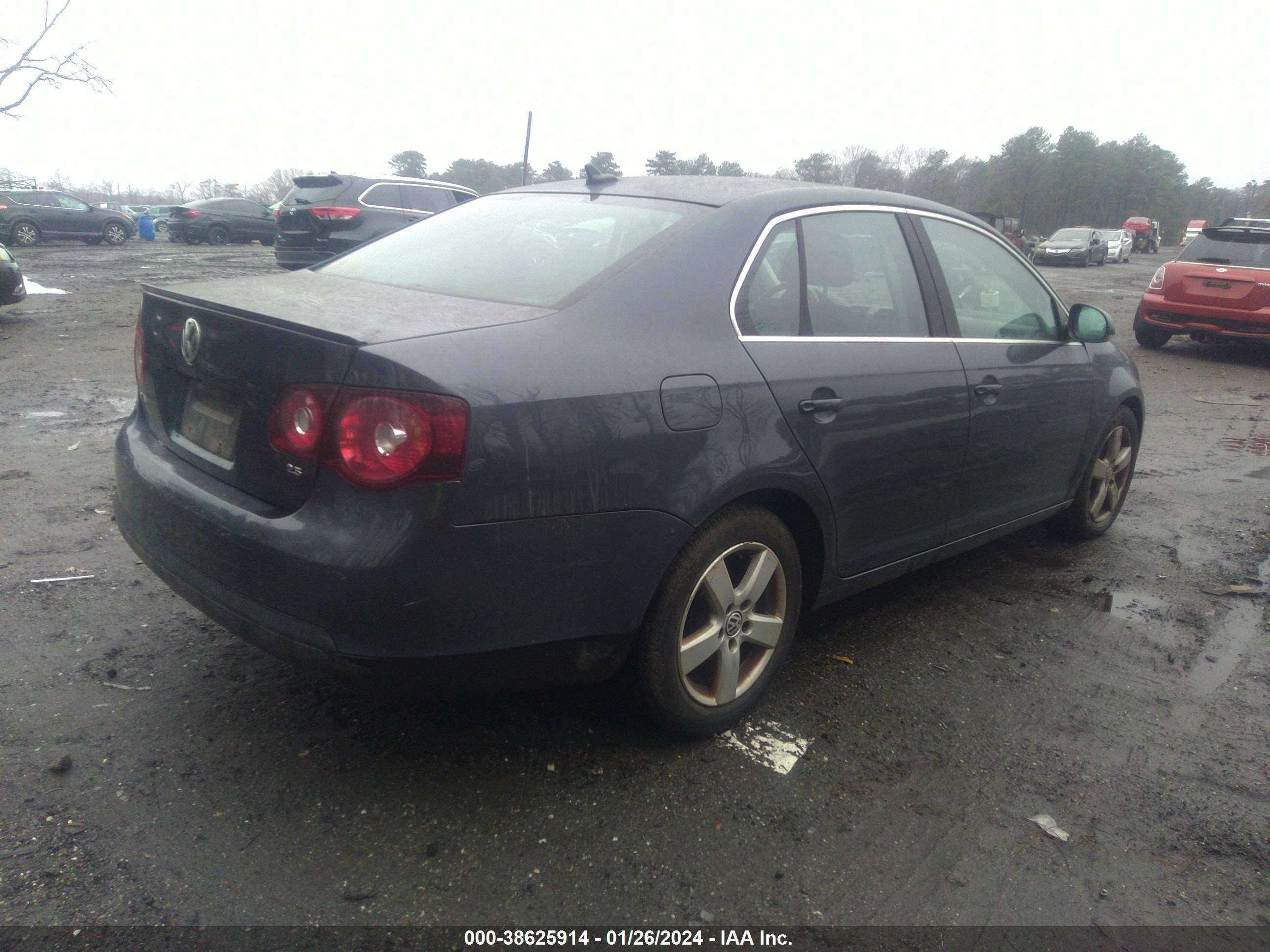 Photo 3 VIN: 3VWRZ71KX8M108539 - VOLKSWAGEN JETTA 