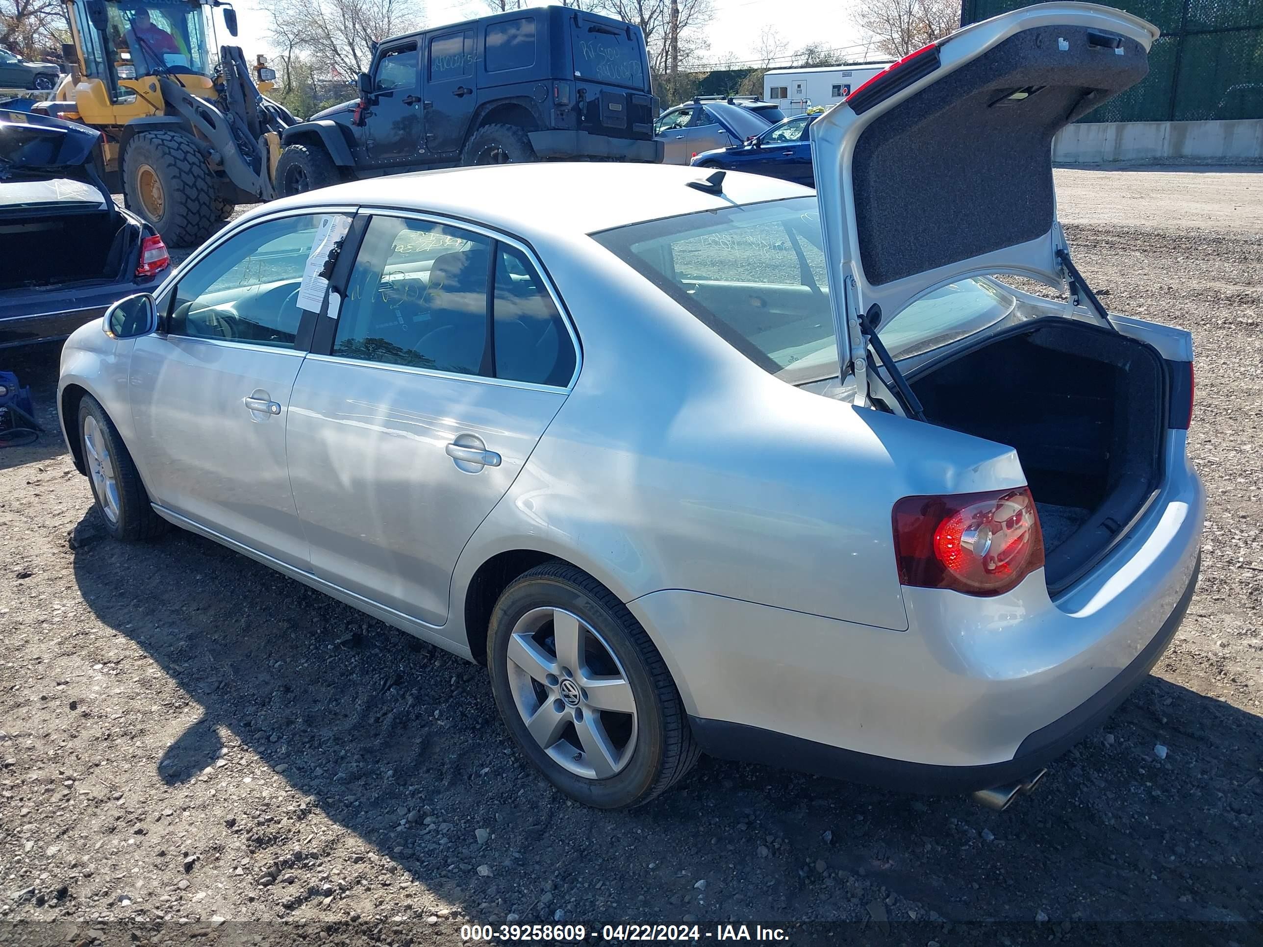 Photo 2 VIN: 3VWRZ71KX9M017207 - VOLKSWAGEN JETTA 