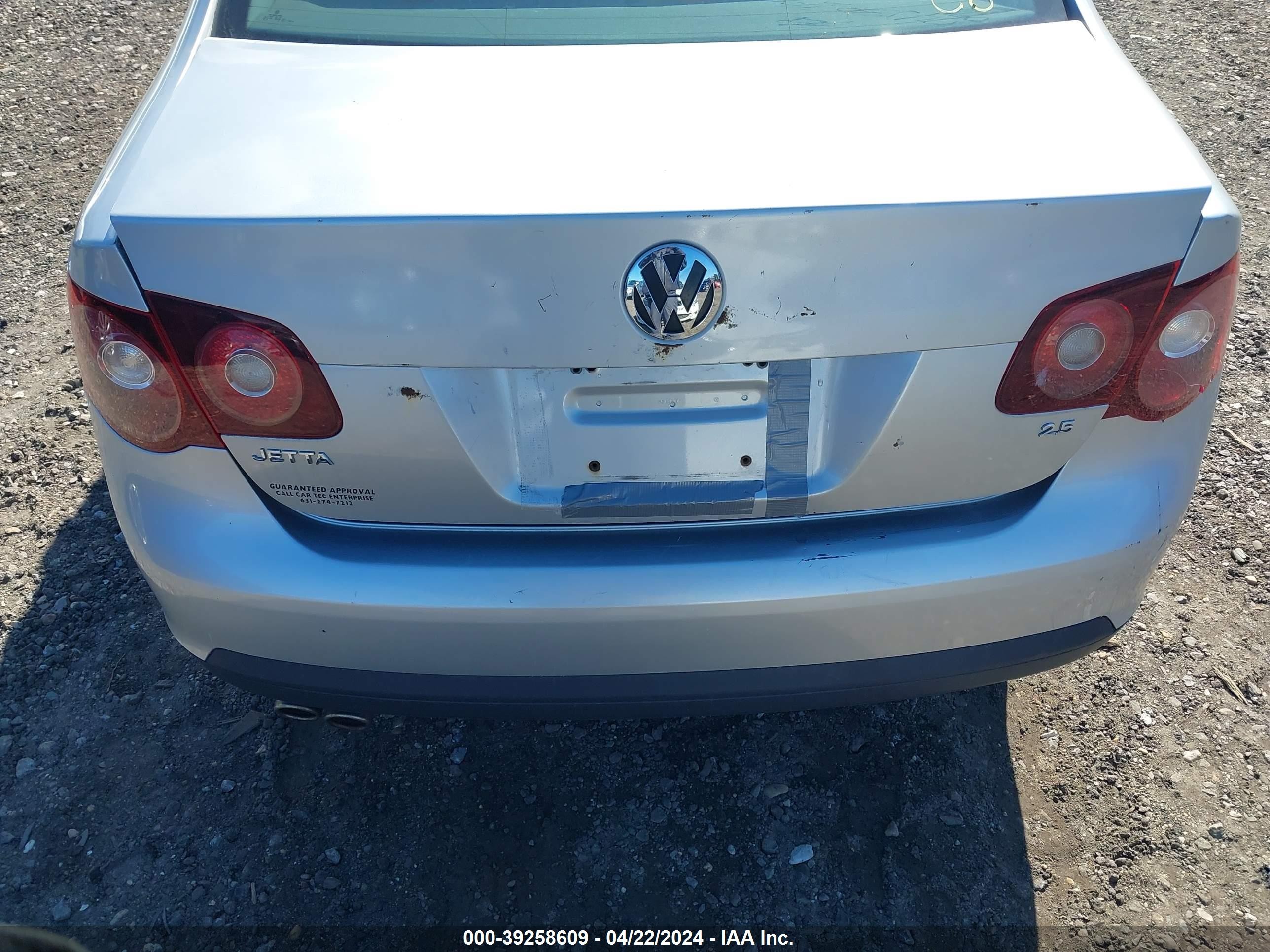 Photo 5 VIN: 3VWRZ71KX9M017207 - VOLKSWAGEN JETTA 