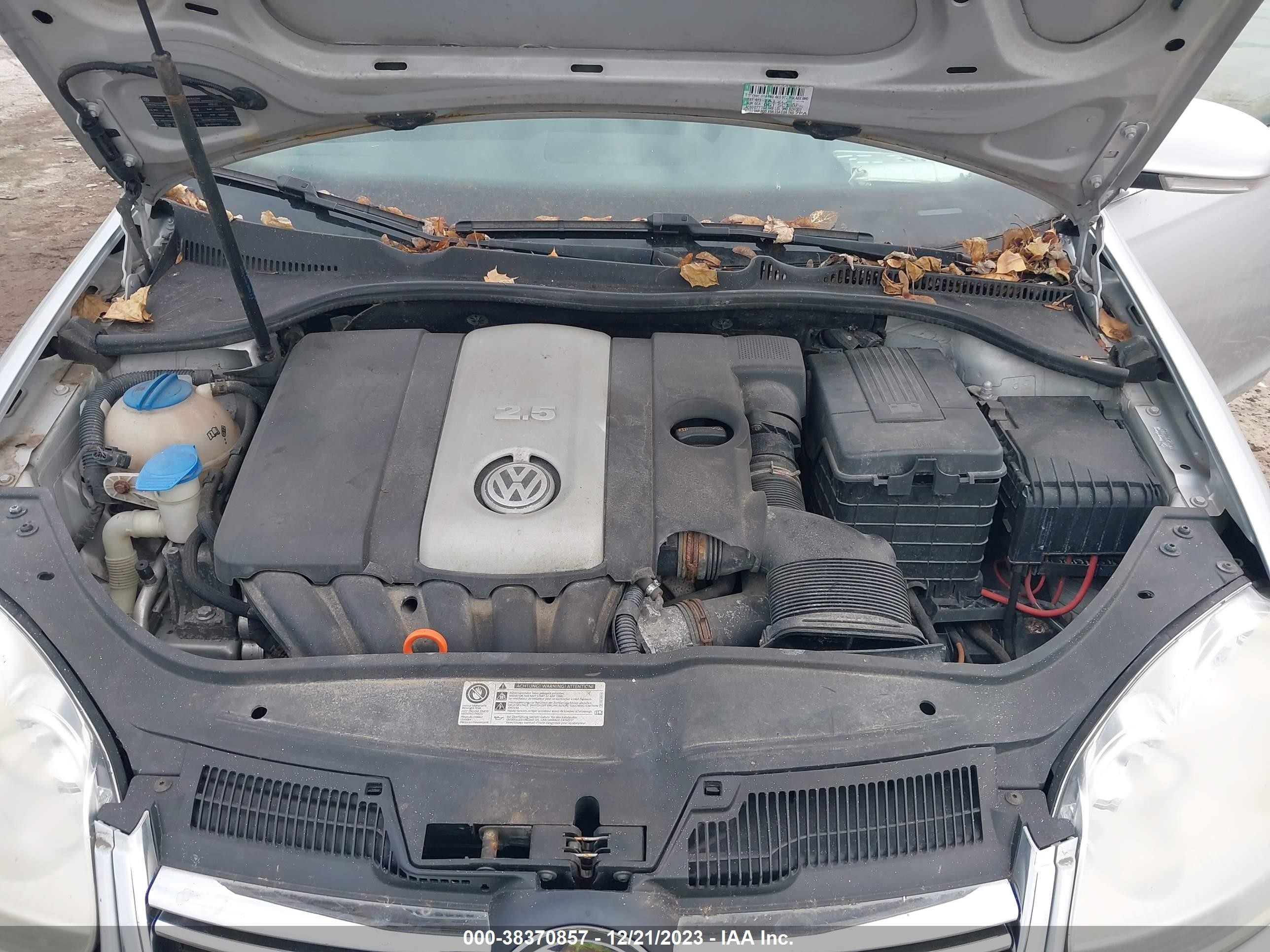 Photo 9 VIN: 3VWRZ71KX9M167995 - VOLKSWAGEN JETTA 