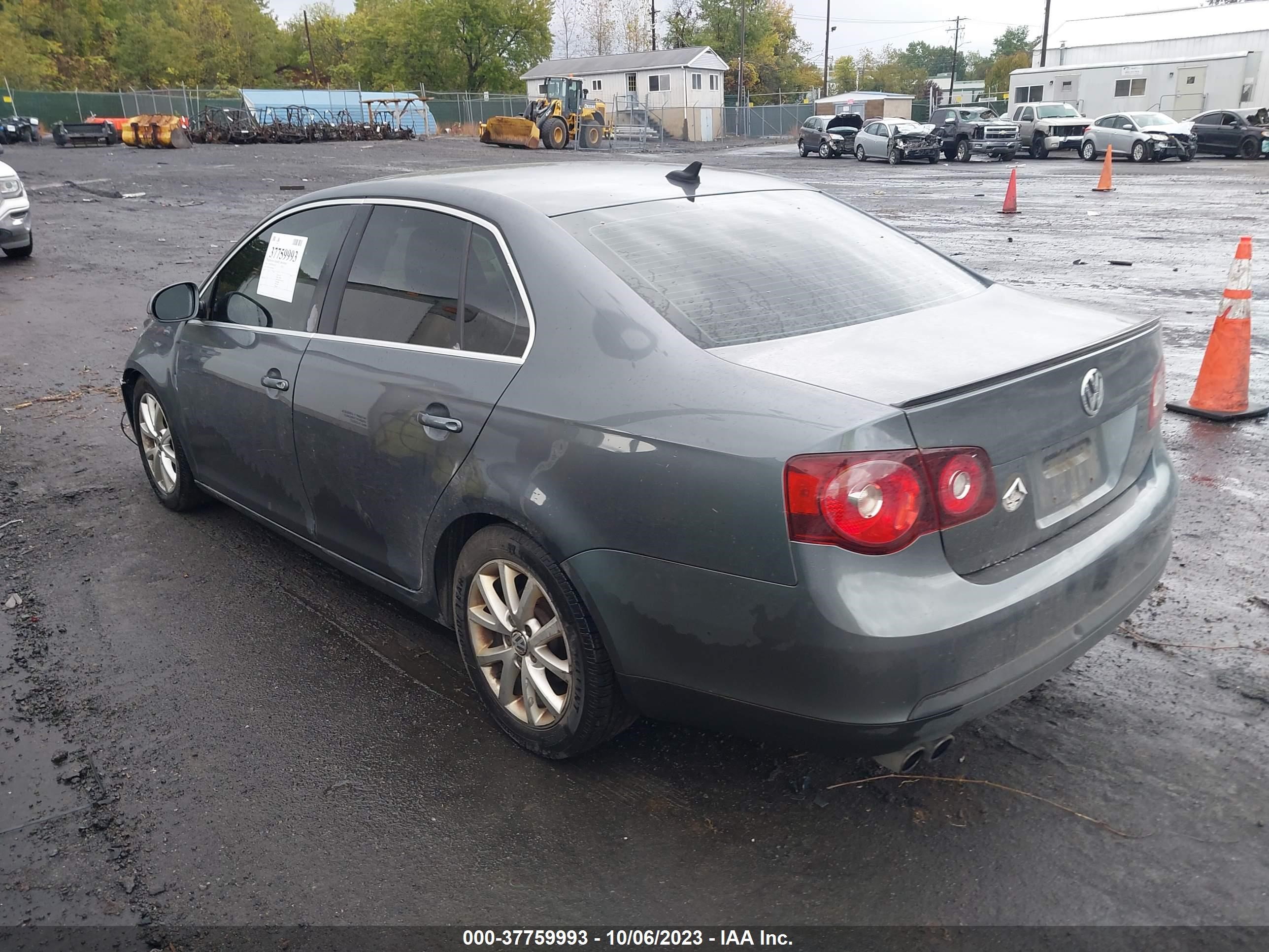 Photo 2 VIN: 3VWRZ7AJ1AM024218 - VOLKSWAGEN JETTA 