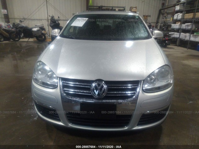 Photo 5 VIN: 3VWRZ7AJ1AM044629 - VOLKSWAGEN JETTA SEDAN 