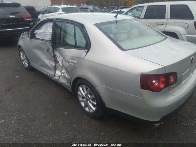 Photo 2 VIN: 3VWRZ7AJ2AM161460 - VOLKSWAGEN JETTA SEDAN 