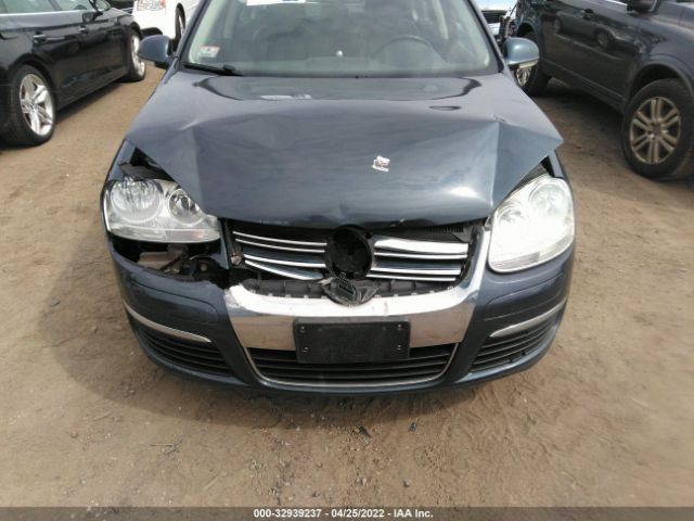 Photo 5 VIN: 3VWRZ7AJ3AM120447 - VOLKSWAGEN JETTA SEDAN 