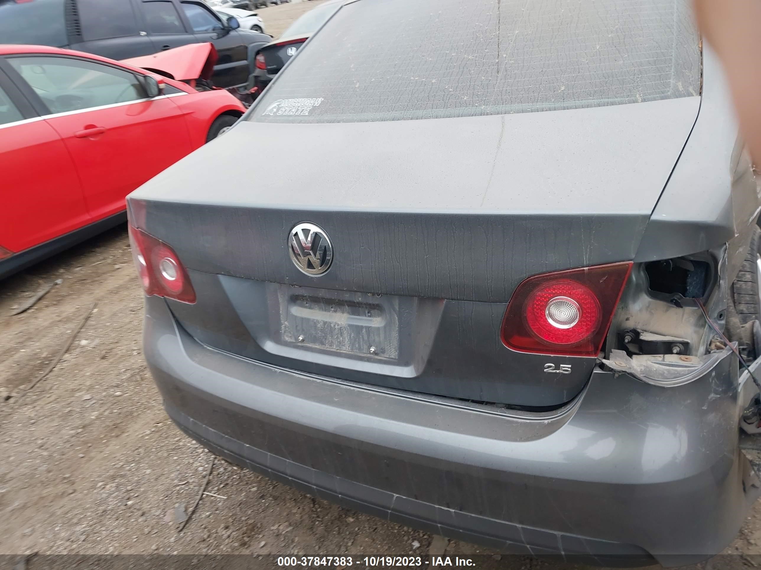 Photo 15 VIN: 3VWRZ7AJ6AM133905 - VOLKSWAGEN JETTA 