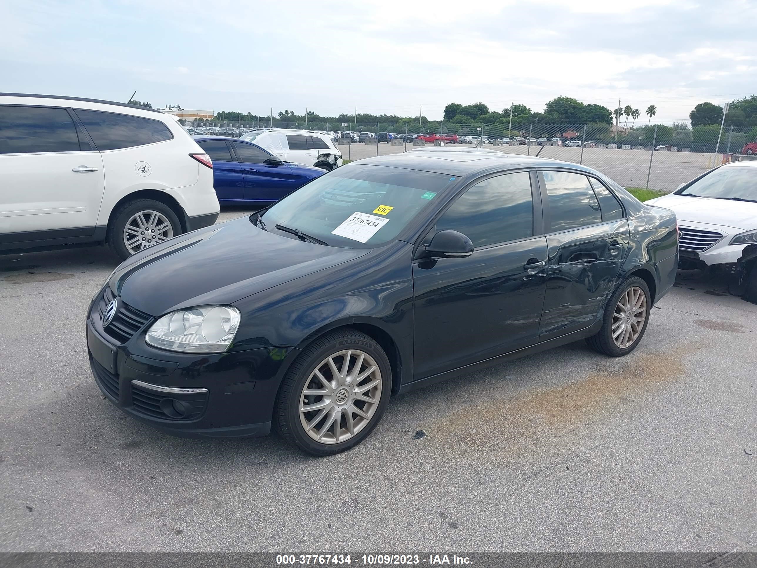 Photo 1 VIN: 3VWRZ7AJ7AM137414 - VOLKSWAGEN JETTA 