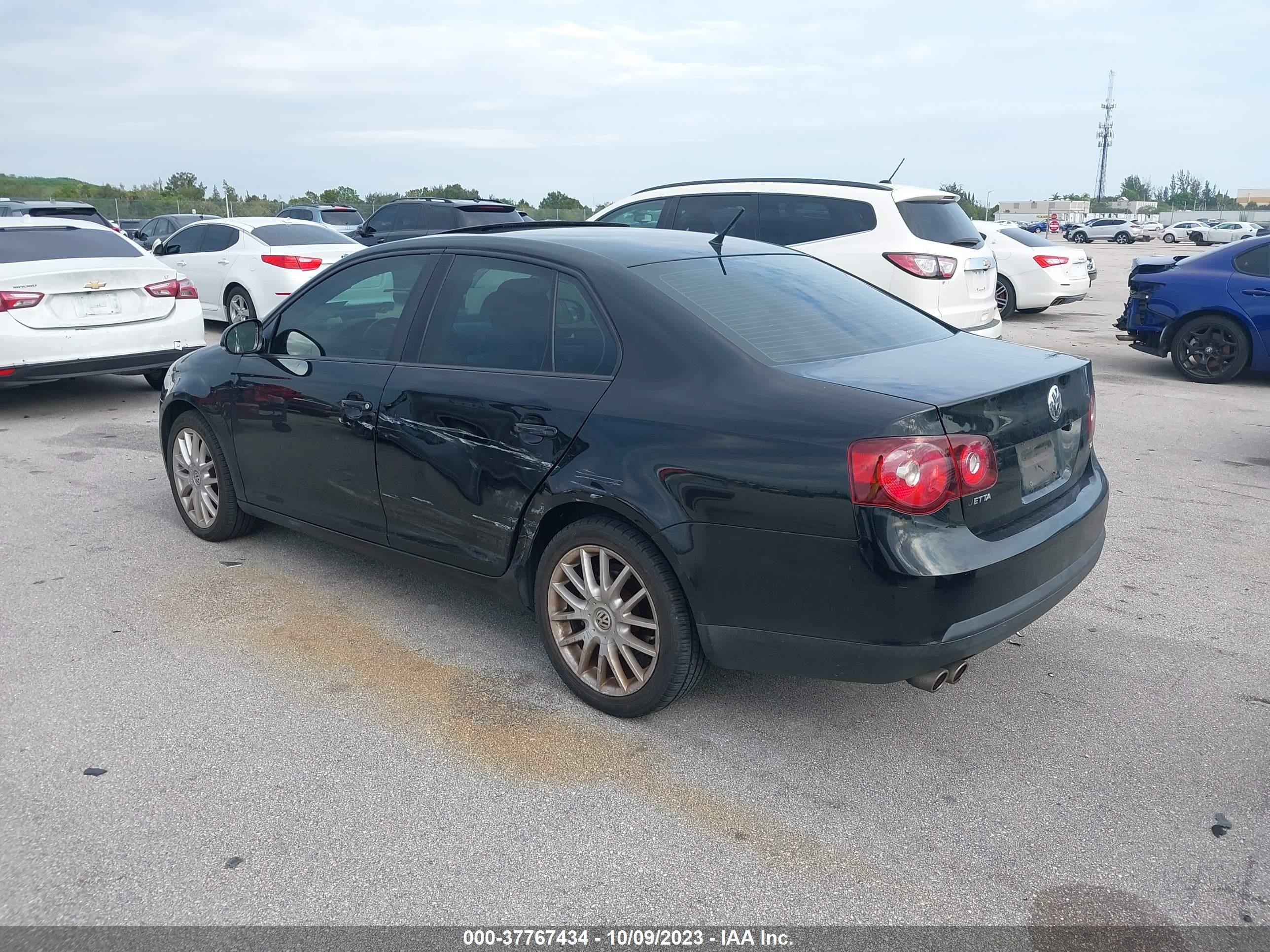 Photo 2 VIN: 3VWRZ7AJ7AM137414 - VOLKSWAGEN JETTA 