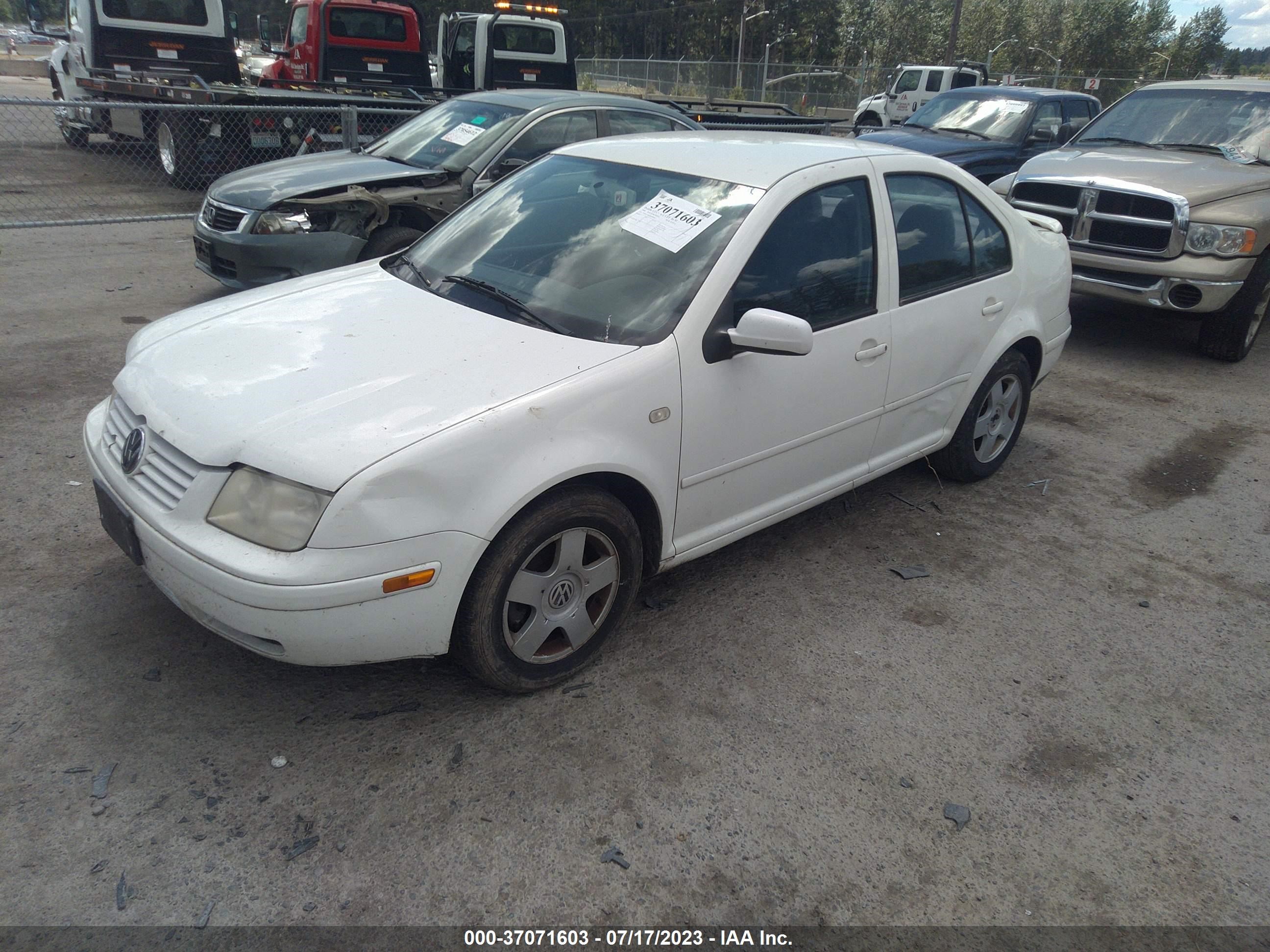 Photo 2 VIN: 3VWSA29M2XM008516 - VOLKSWAGEN JETTA 