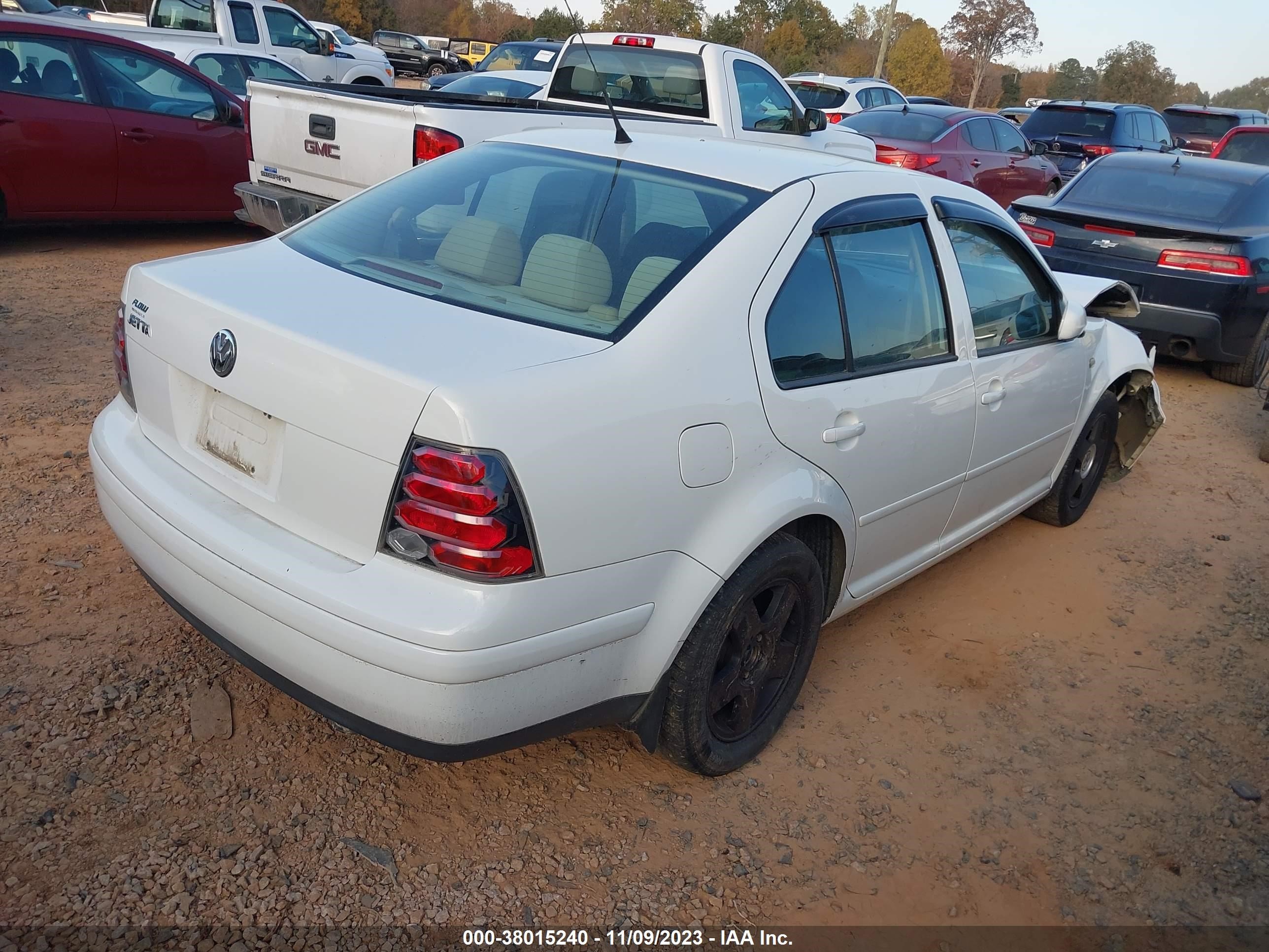 Photo 3 VIN: 3VWSB69M31M128627 - VOLKSWAGEN JETTA 