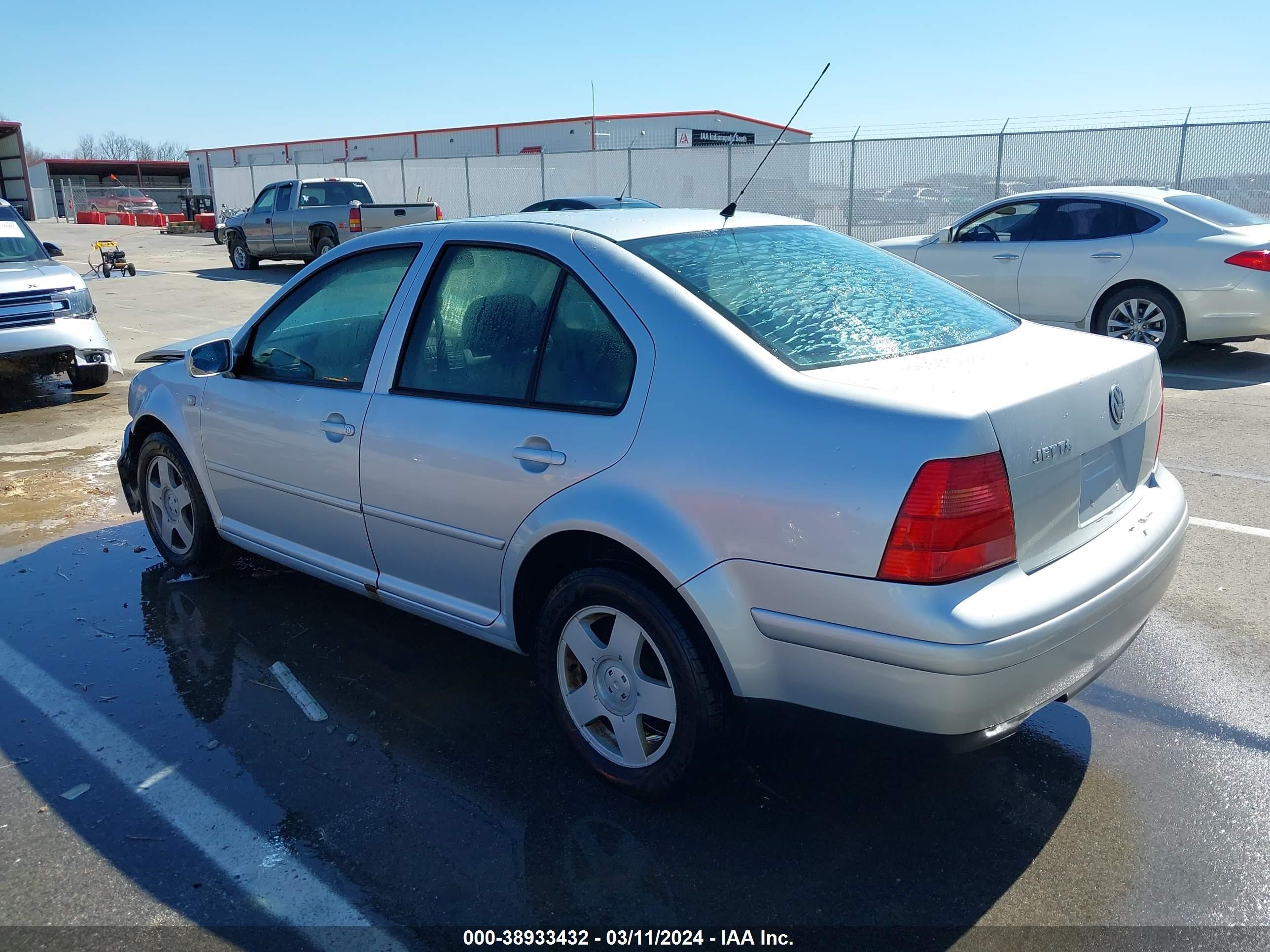 Photo 2 VIN: 3VWSB69M62M088948 - VOLKSWAGEN JETTA 