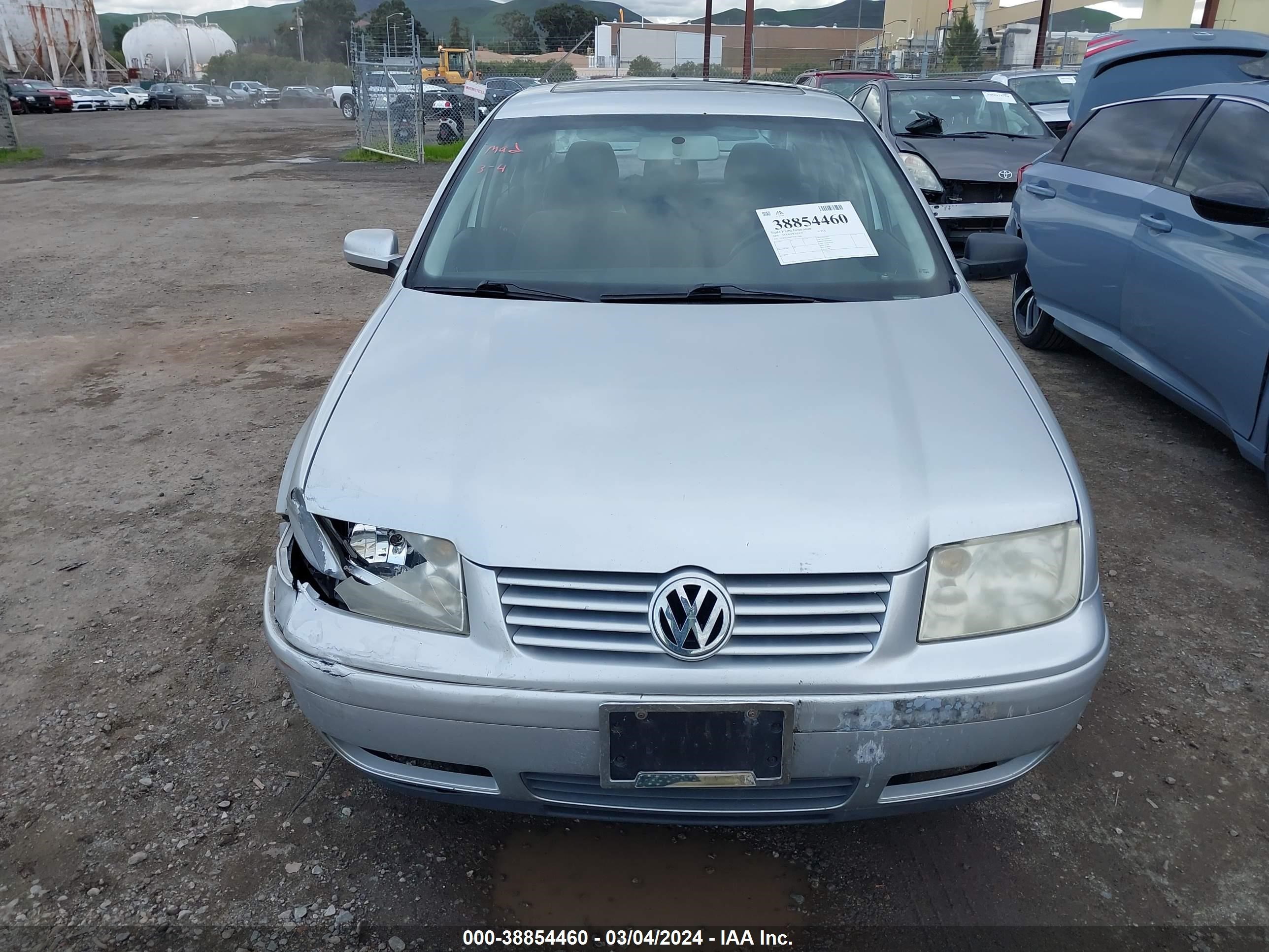 Photo 11 VIN: 3VWSC29M5YM113840 - VOLKSWAGEN JETTA 