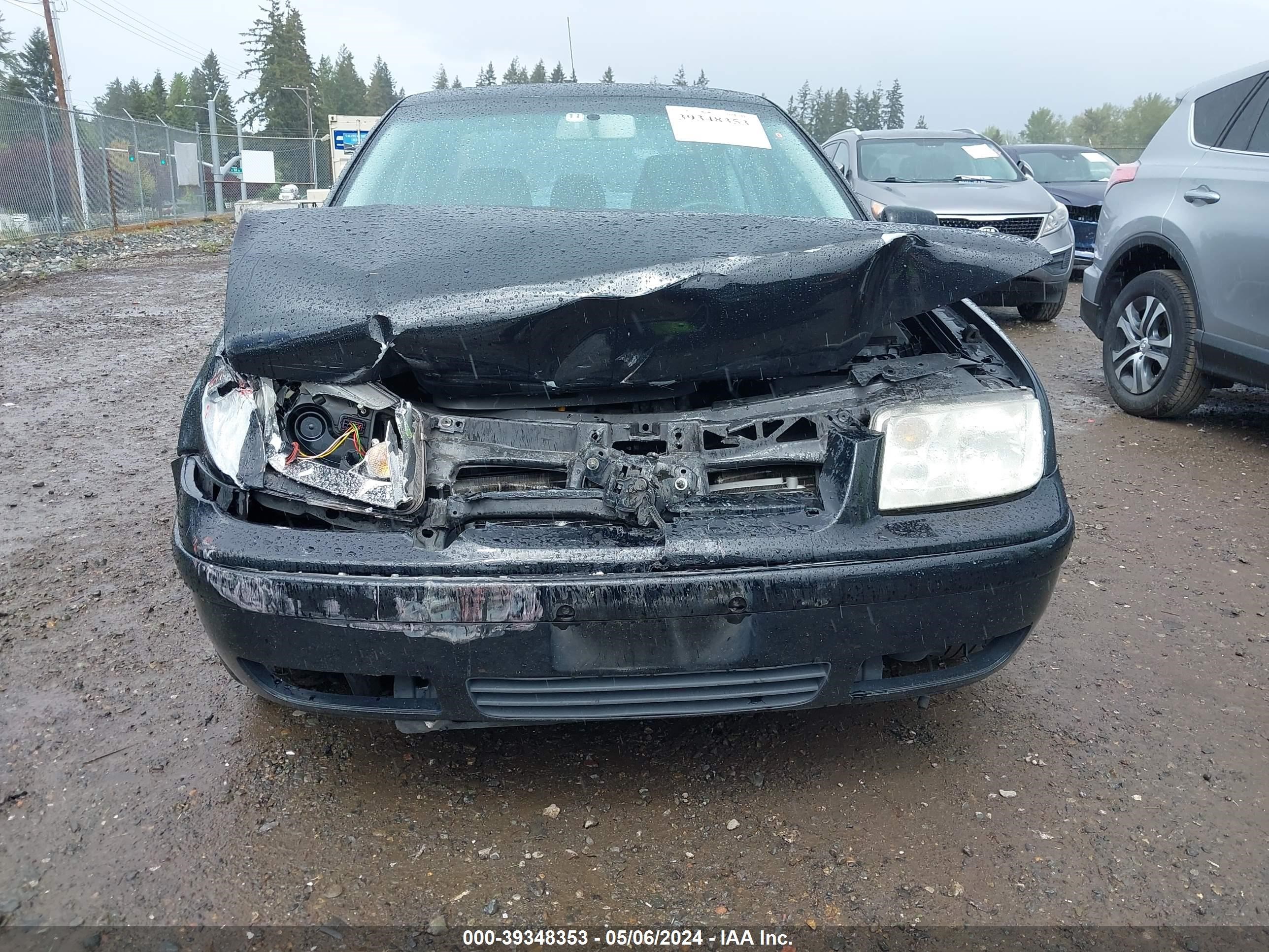 Photo 11 VIN: 3VWSC29MXYM132920 - VOLKSWAGEN JETTA 