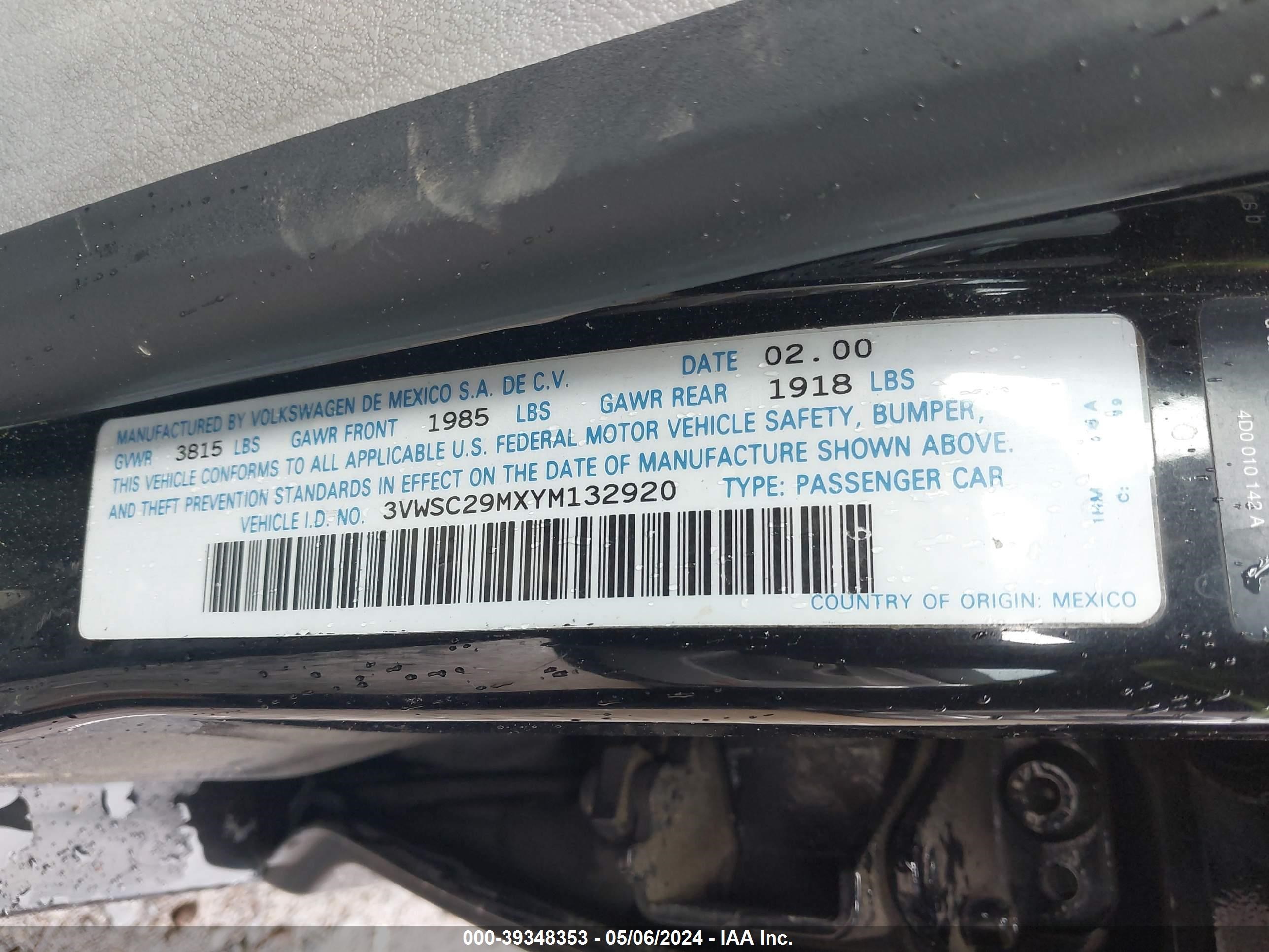 Photo 8 VIN: 3VWSC29MXYM132920 - VOLKSWAGEN JETTA 