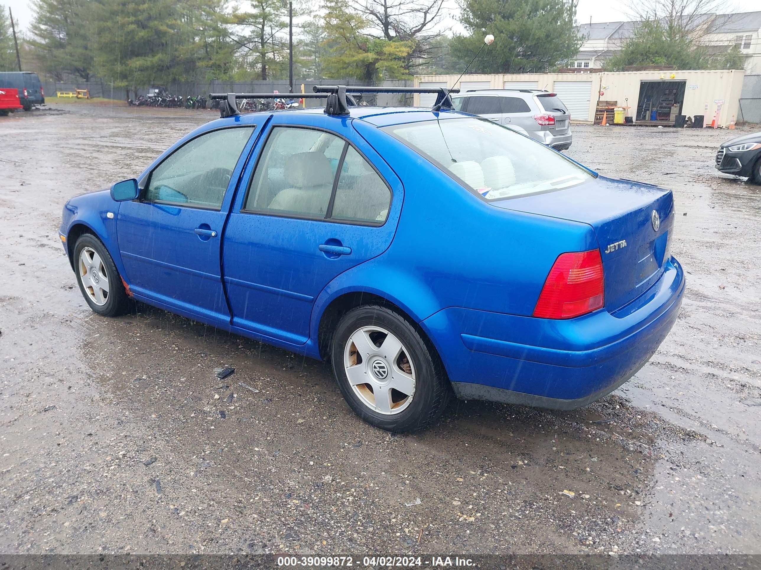 Photo 2 VIN: 3VWSD29M81M075300 - VOLKSWAGEN JETTA 