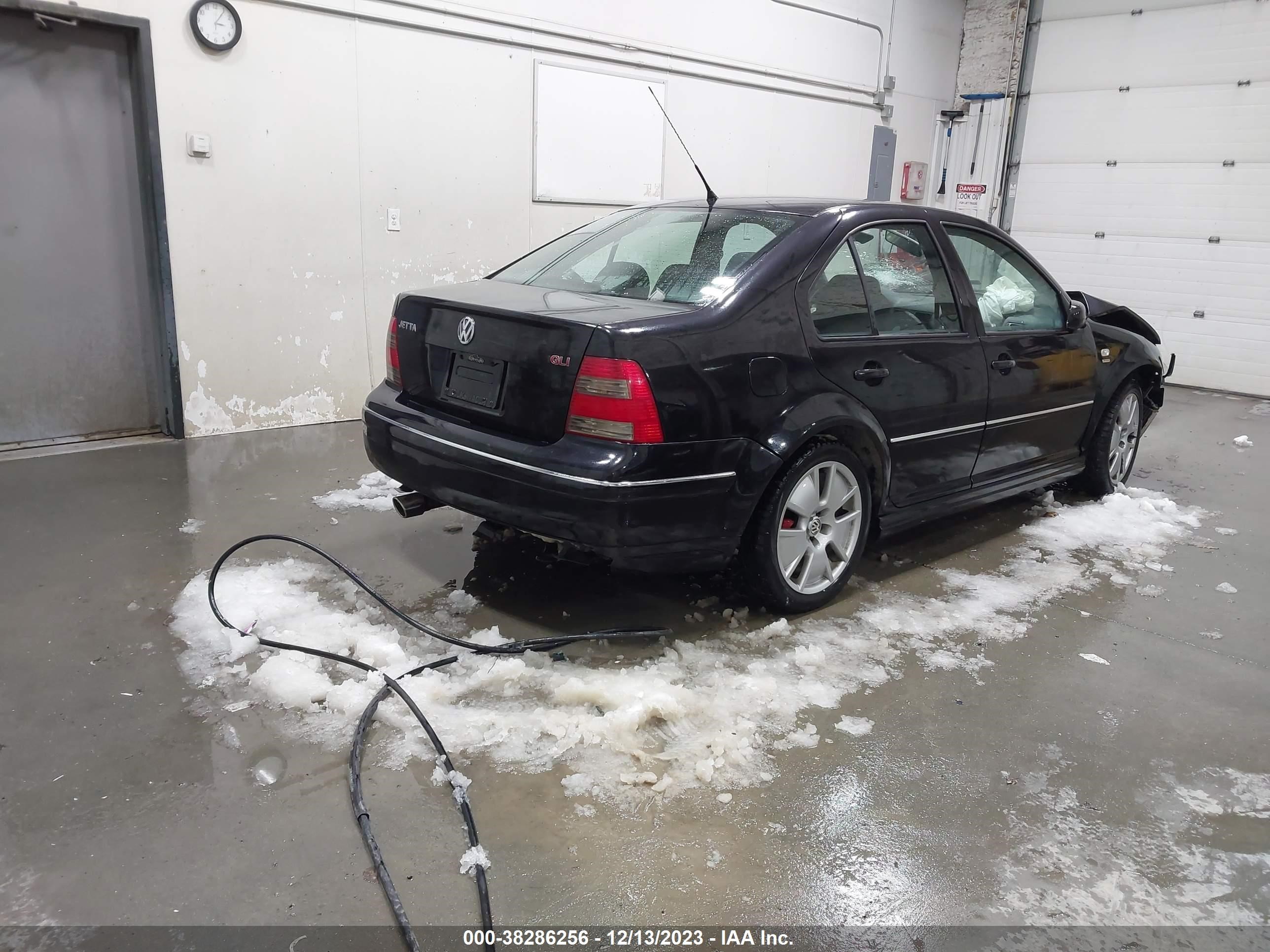 Photo 3 VIN: 3VWSE69M25M062293 - VOLKSWAGEN JETTA 