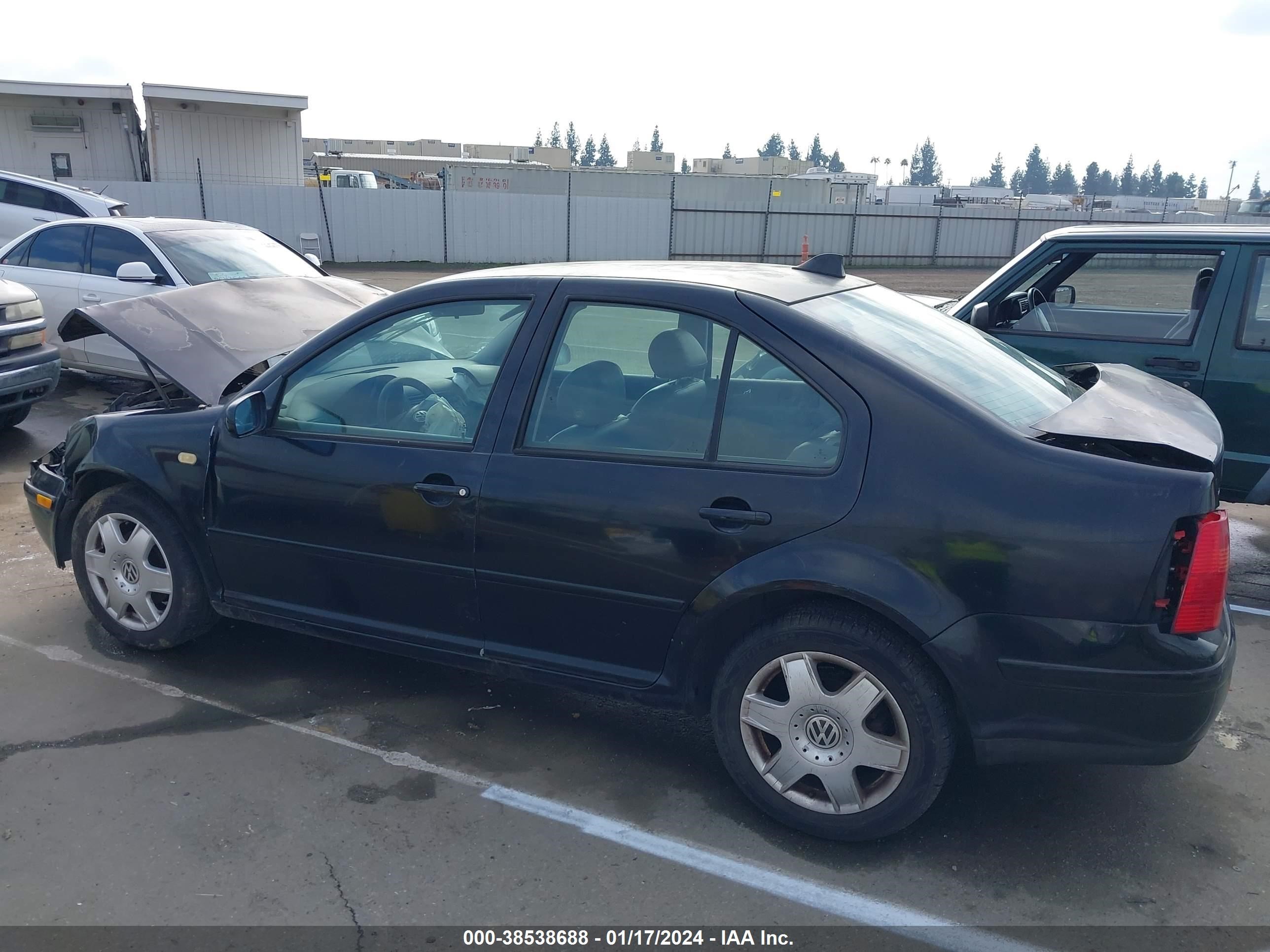 Photo 13 VIN: 3VWSF29M2XM090314 - VOLKSWAGEN JETTA 