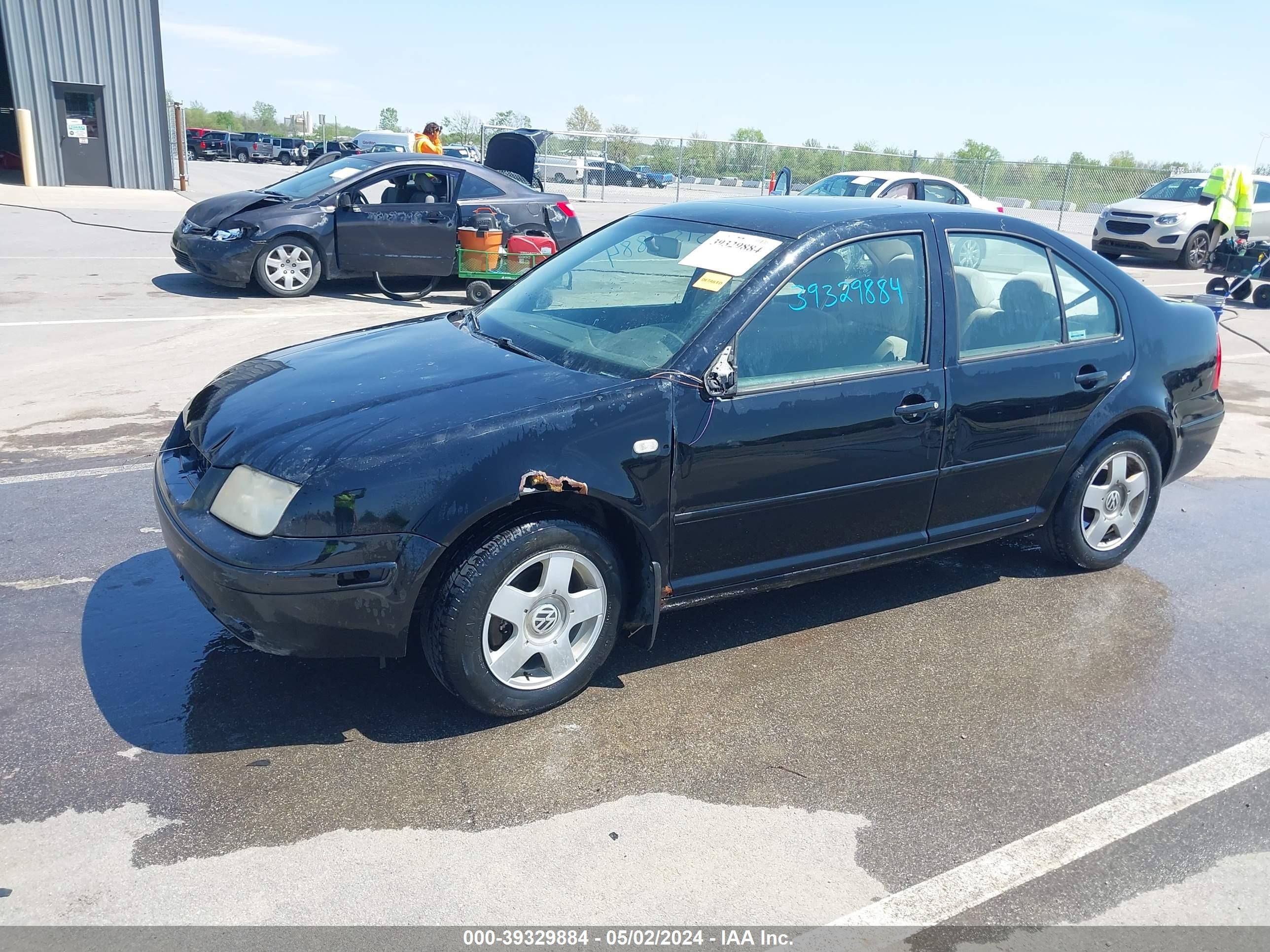 Photo 1 VIN: 3VWSF29M9YM142362 - VOLKSWAGEN JETTA 