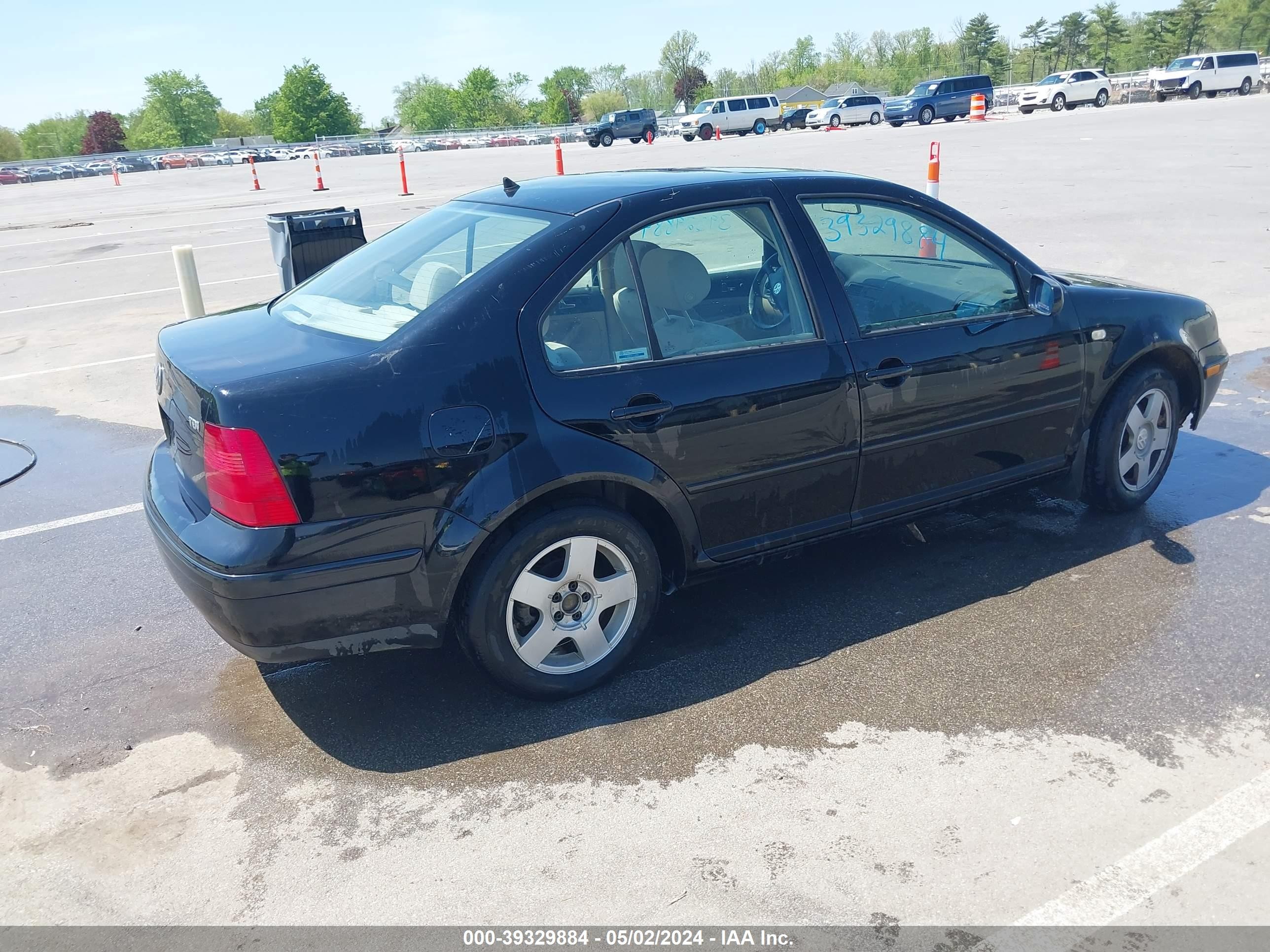 Photo 3 VIN: 3VWSF29M9YM142362 - VOLKSWAGEN JETTA 