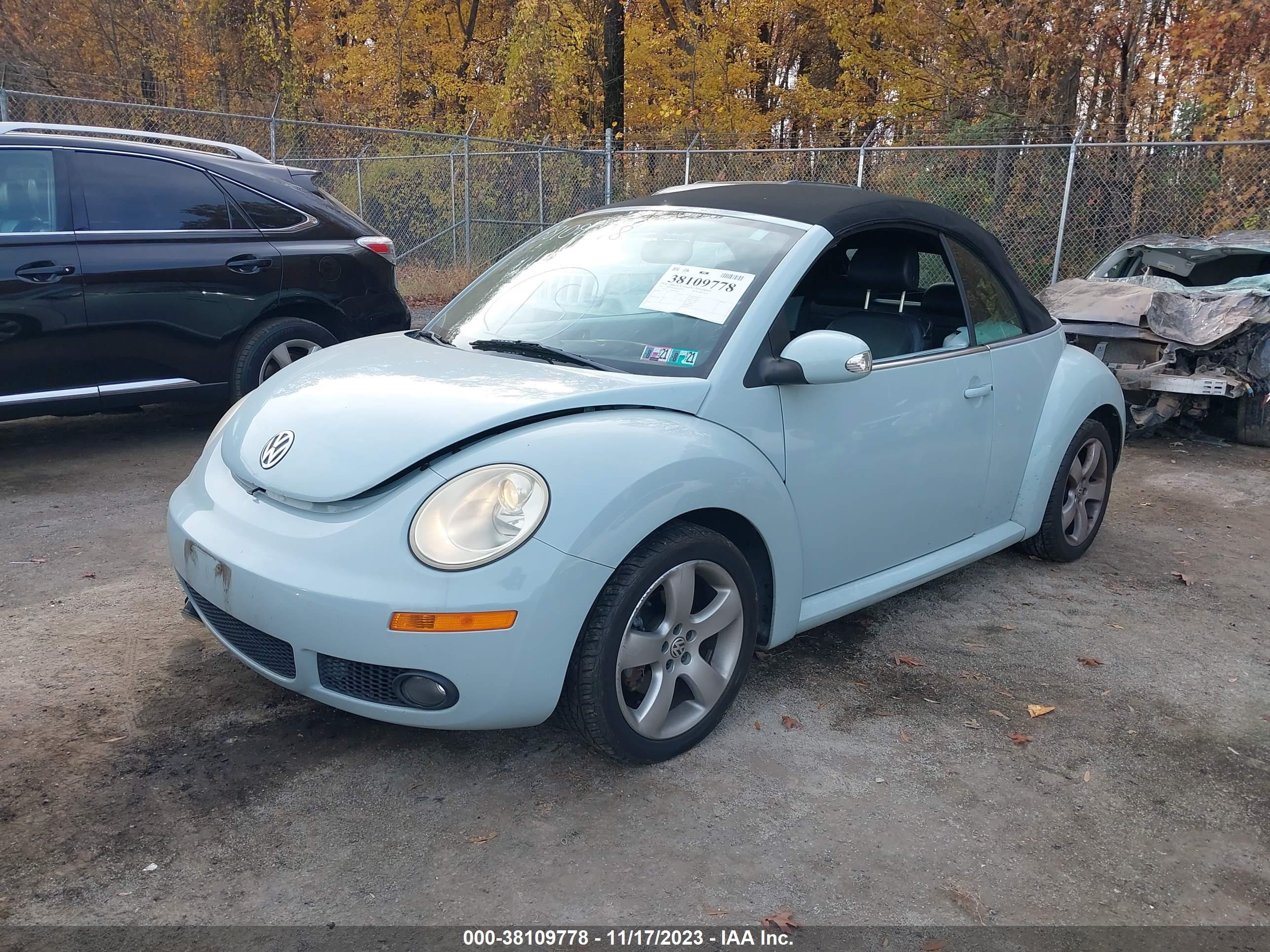 Photo 1 VIN: 3VWSF31Y36M302625 - VOLKSWAGEN BEETLE 