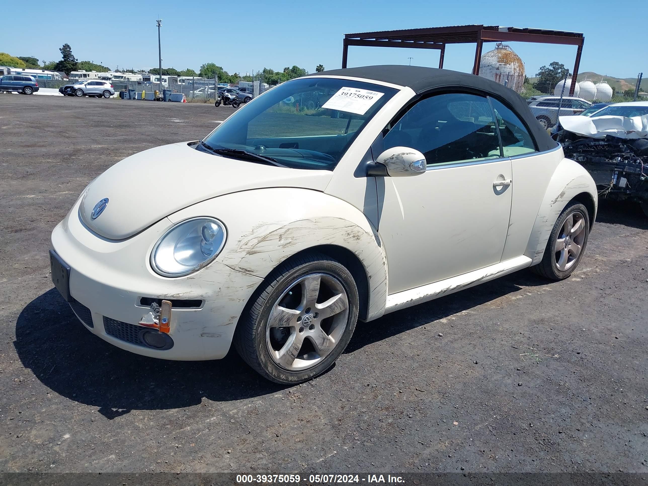 Photo 1 VIN: 3VWSF31Y56M313271 - VOLKSWAGEN BEETLE 