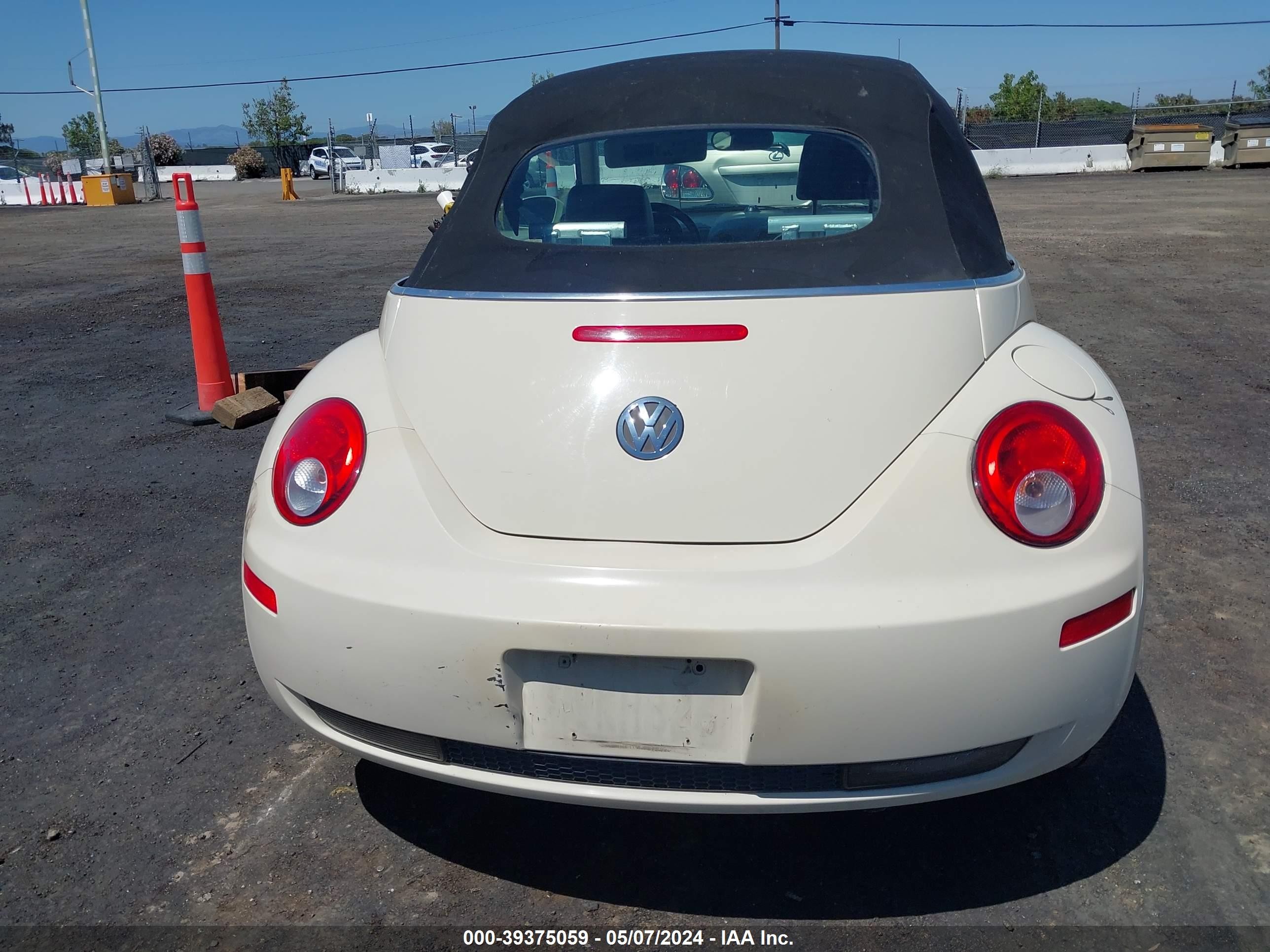 Photo 15 VIN: 3VWSF31Y56M313271 - VOLKSWAGEN BEETLE 