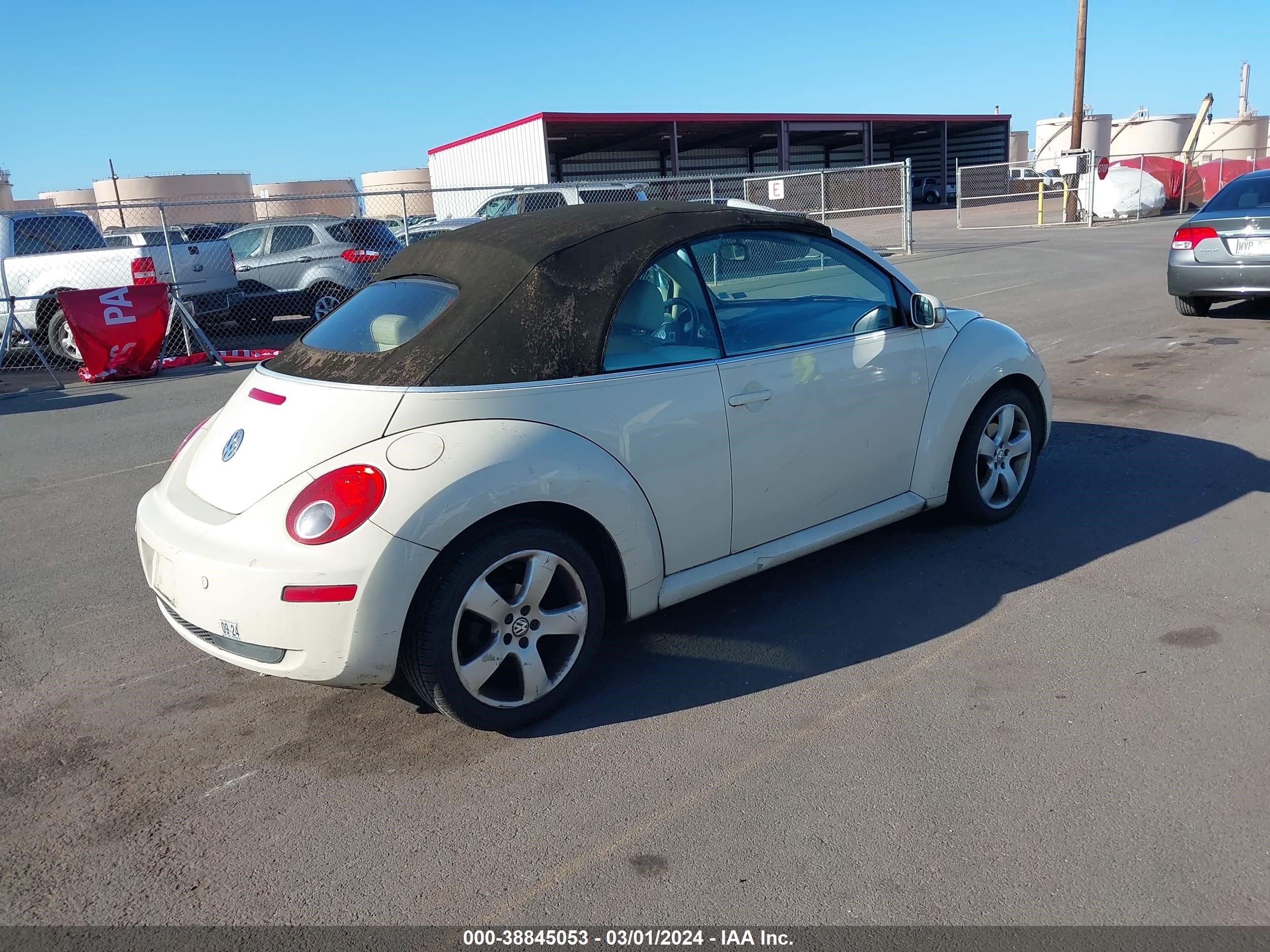 Photo 3 VIN: 3VWSF31Y86M311529 - VOLKSWAGEN BEETLE 