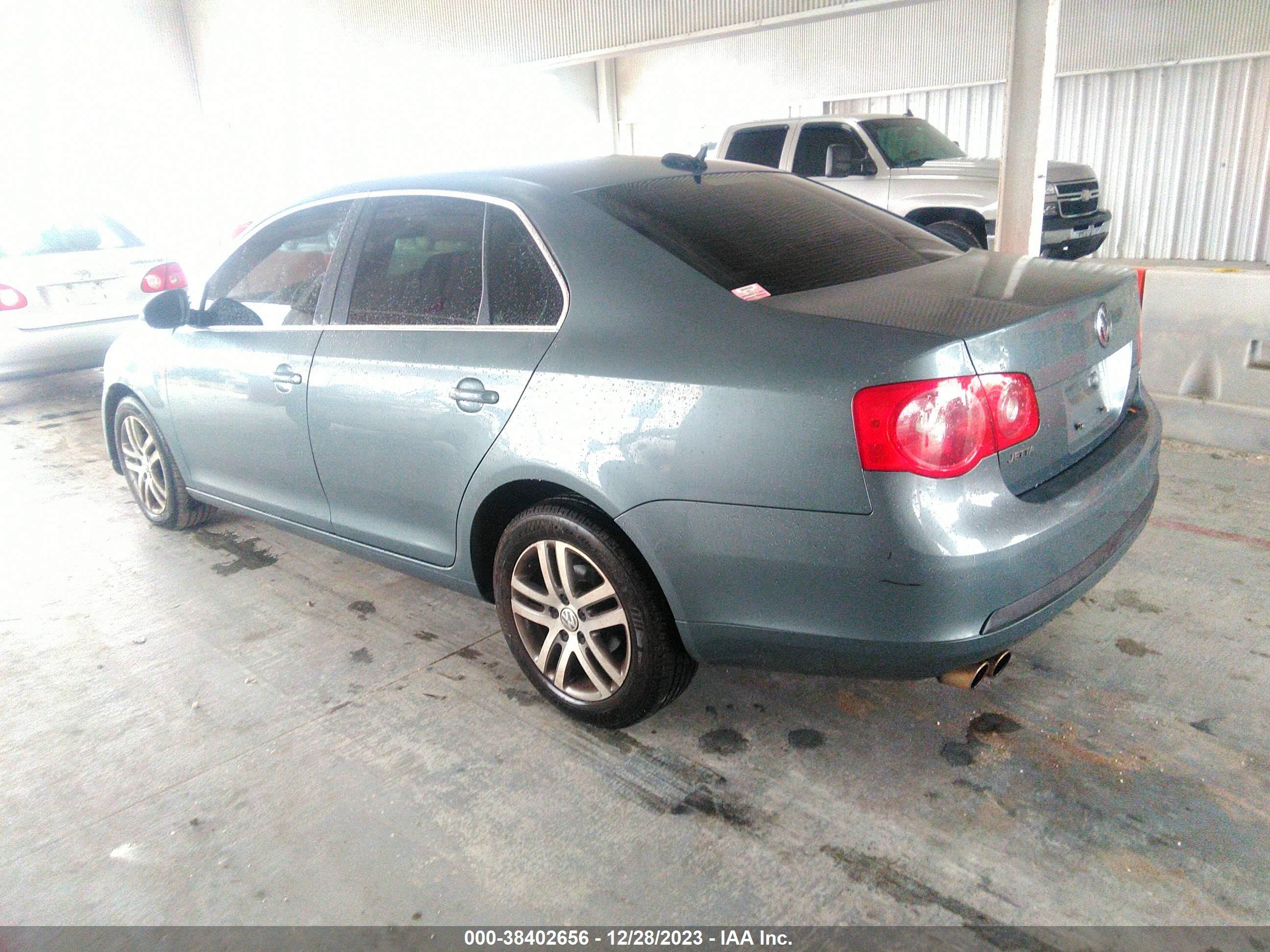 Photo 2 VIN: 3VWSF71K06M766233 - VOLKSWAGEN JETTA 