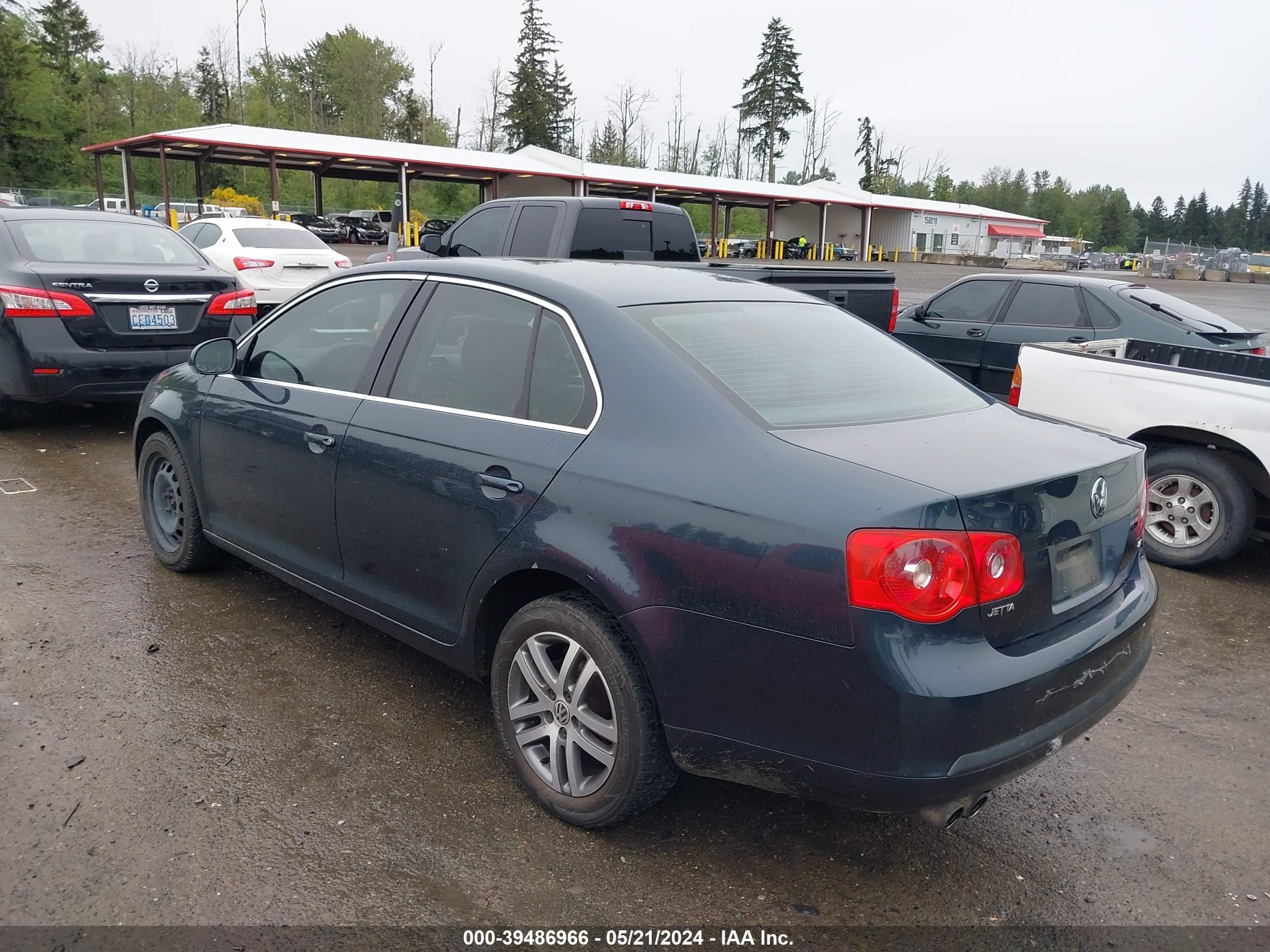 Photo 2 VIN: 3VWSF71K65M634575 - VOLKSWAGEN JETTA 