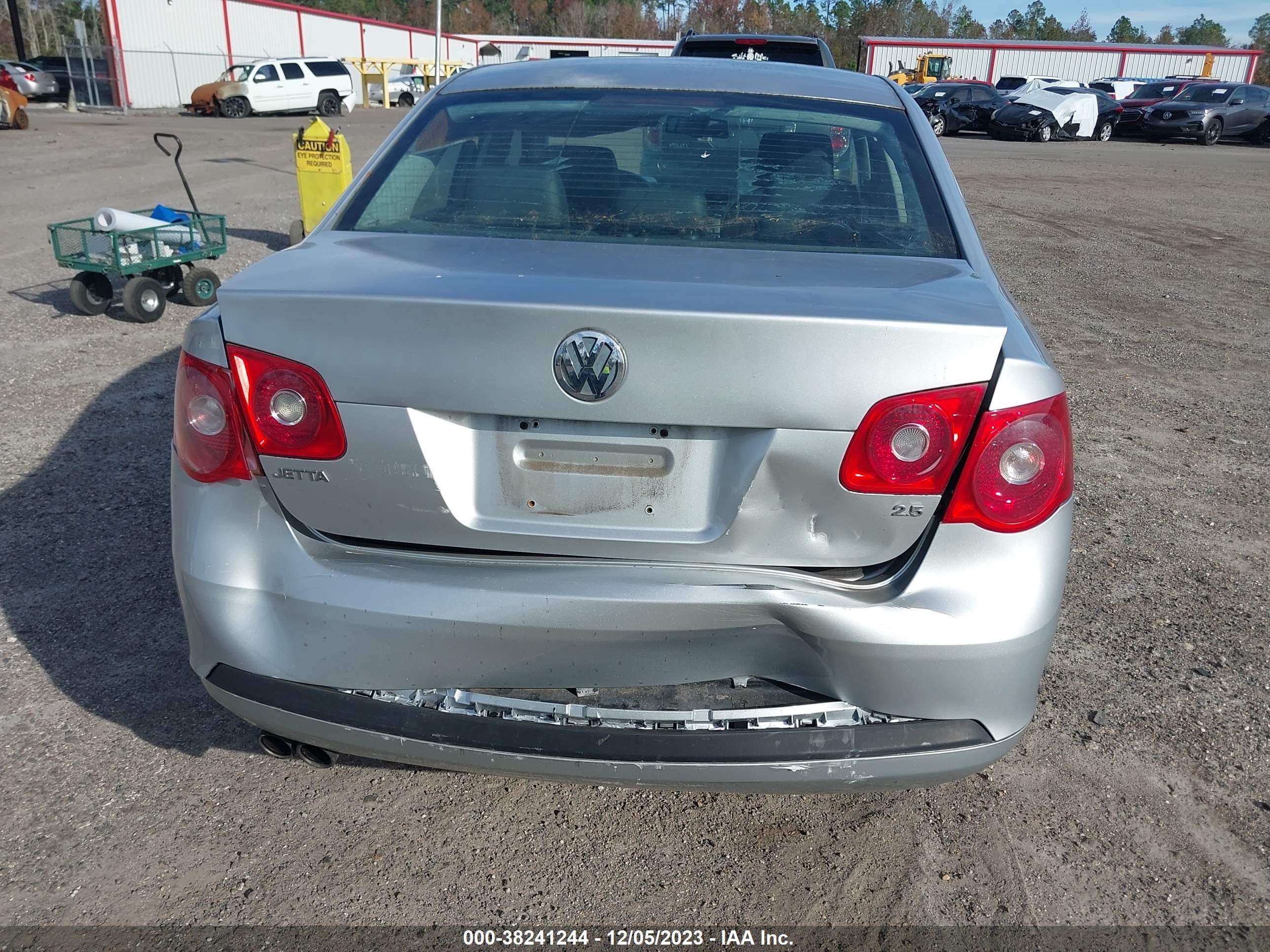 Photo 5 VIN: 3VWSF71K95M634067 - VOLKSWAGEN JETTA 