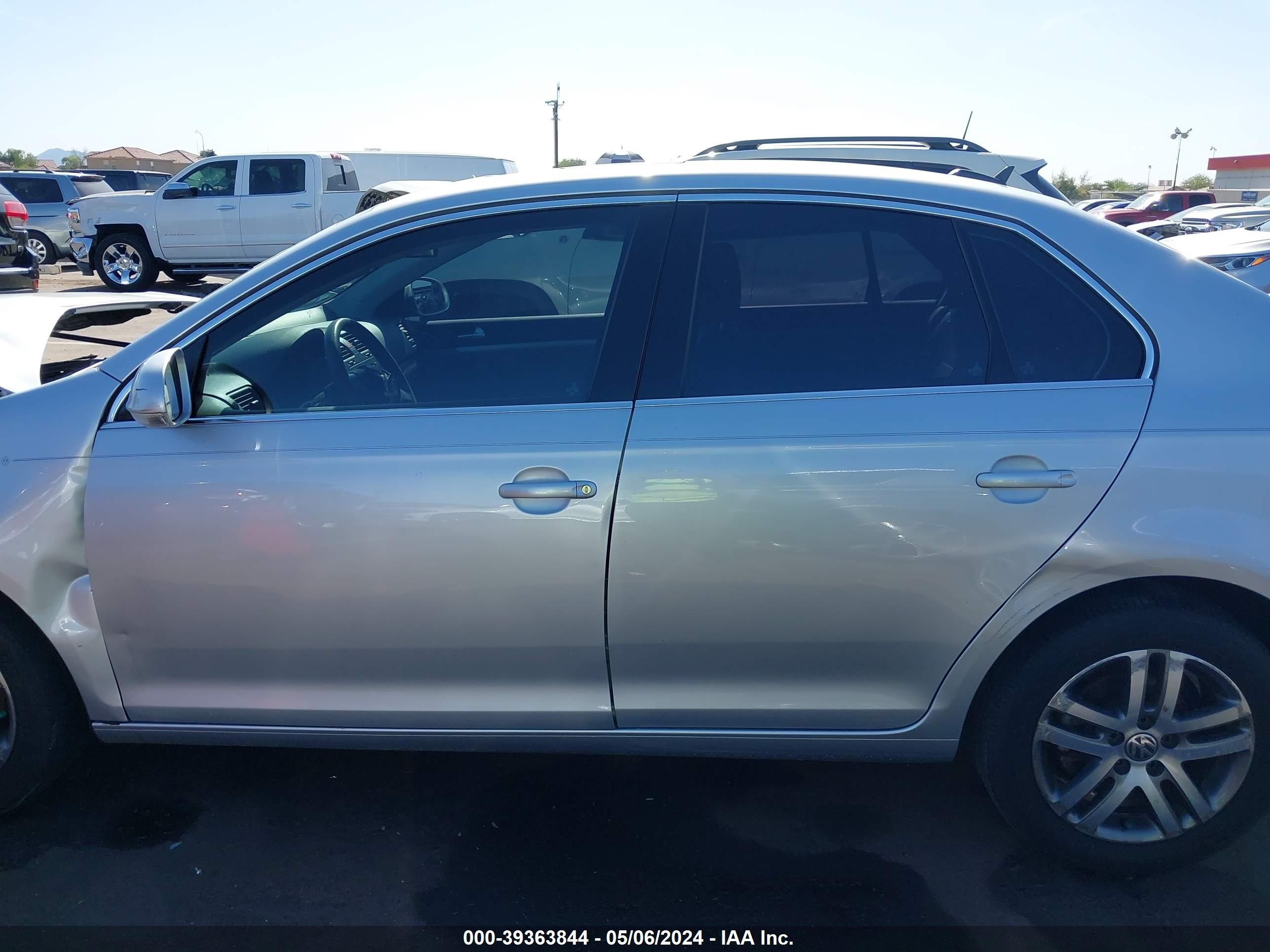 Photo 12 VIN: 3VWSF81K86M641776 - VOLKSWAGEN JETTA 