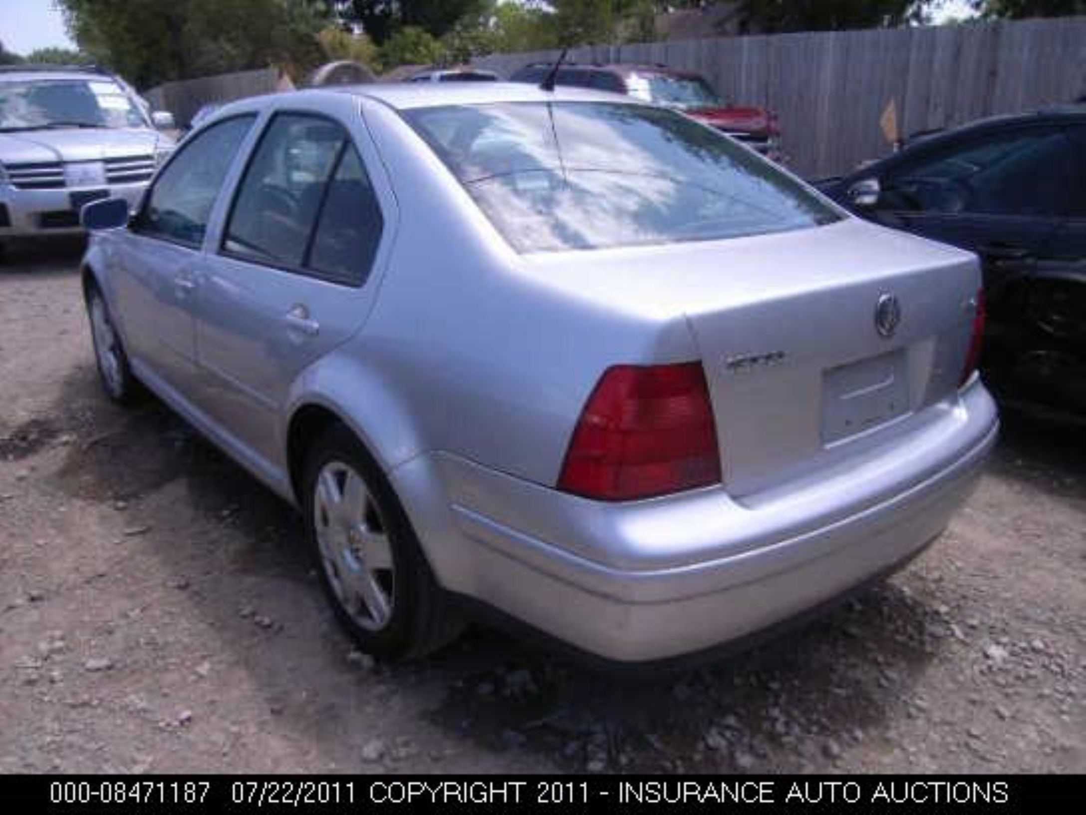 Photo 2 VIN: 3VWSG29MX1M030768 - VOLKSWAGEN JETTA 