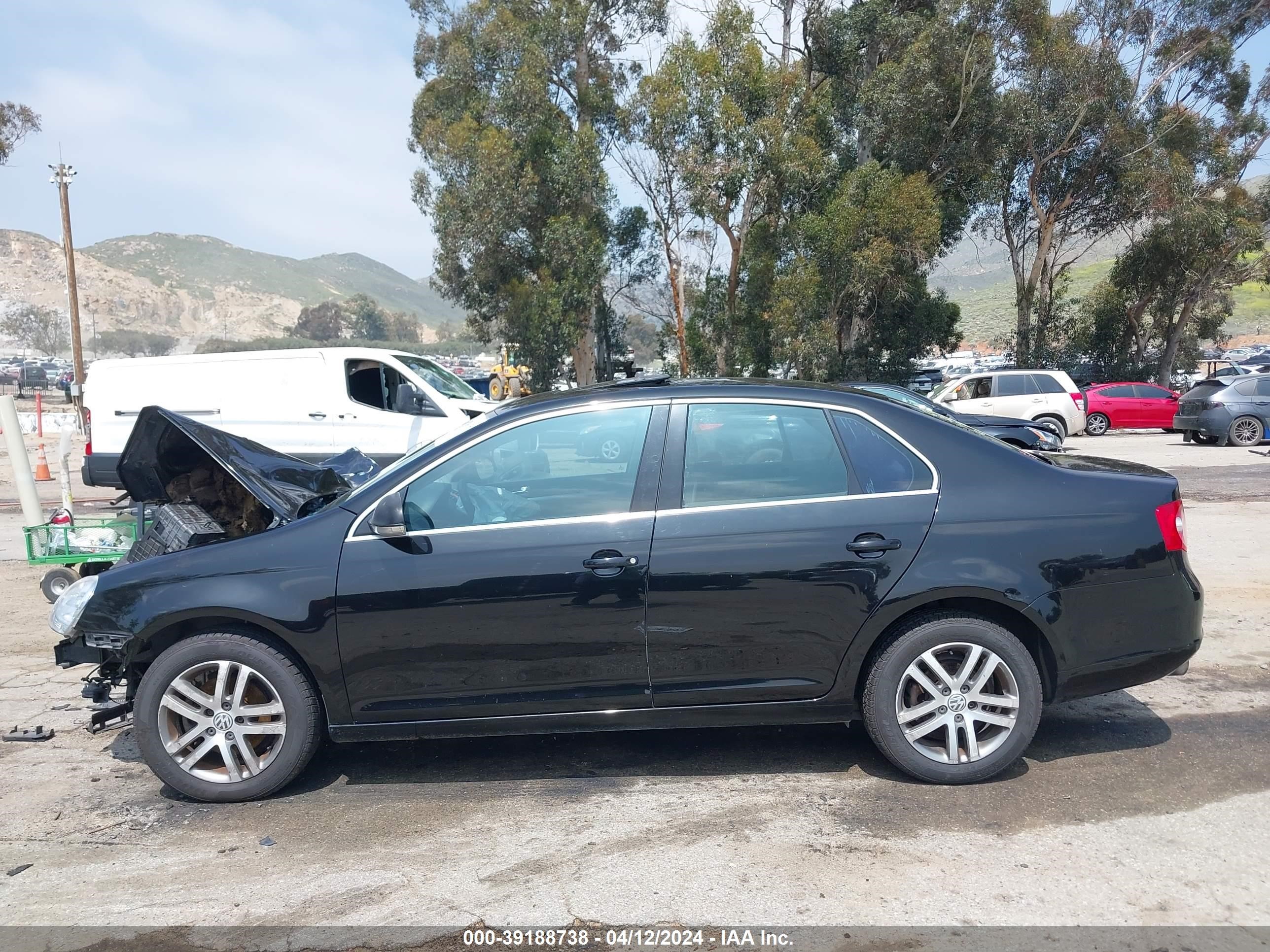 Photo 13 VIN: 3VWSG71K15M626204 - VOLKSWAGEN JETTA 