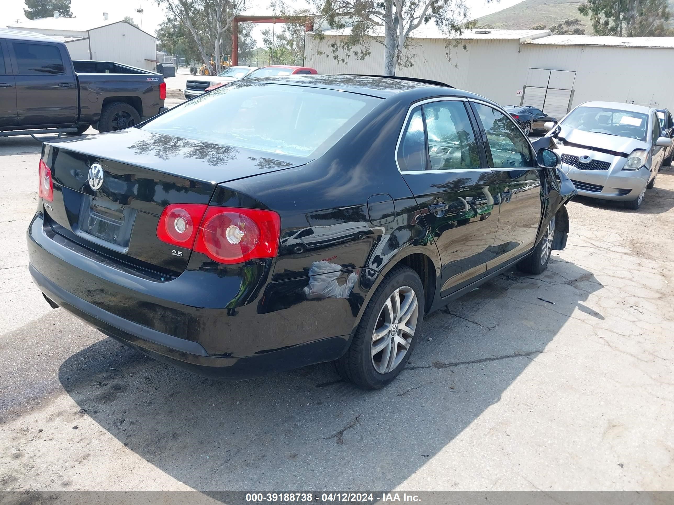 Photo 3 VIN: 3VWSG71K15M626204 - VOLKSWAGEN JETTA 