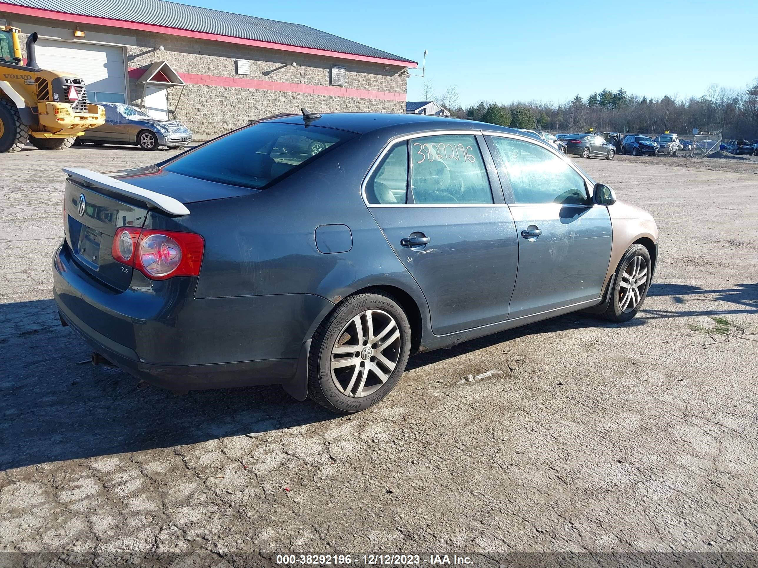 Photo 3 VIN: 3VWSG71K26M830429 - VOLKSWAGEN JETTA 