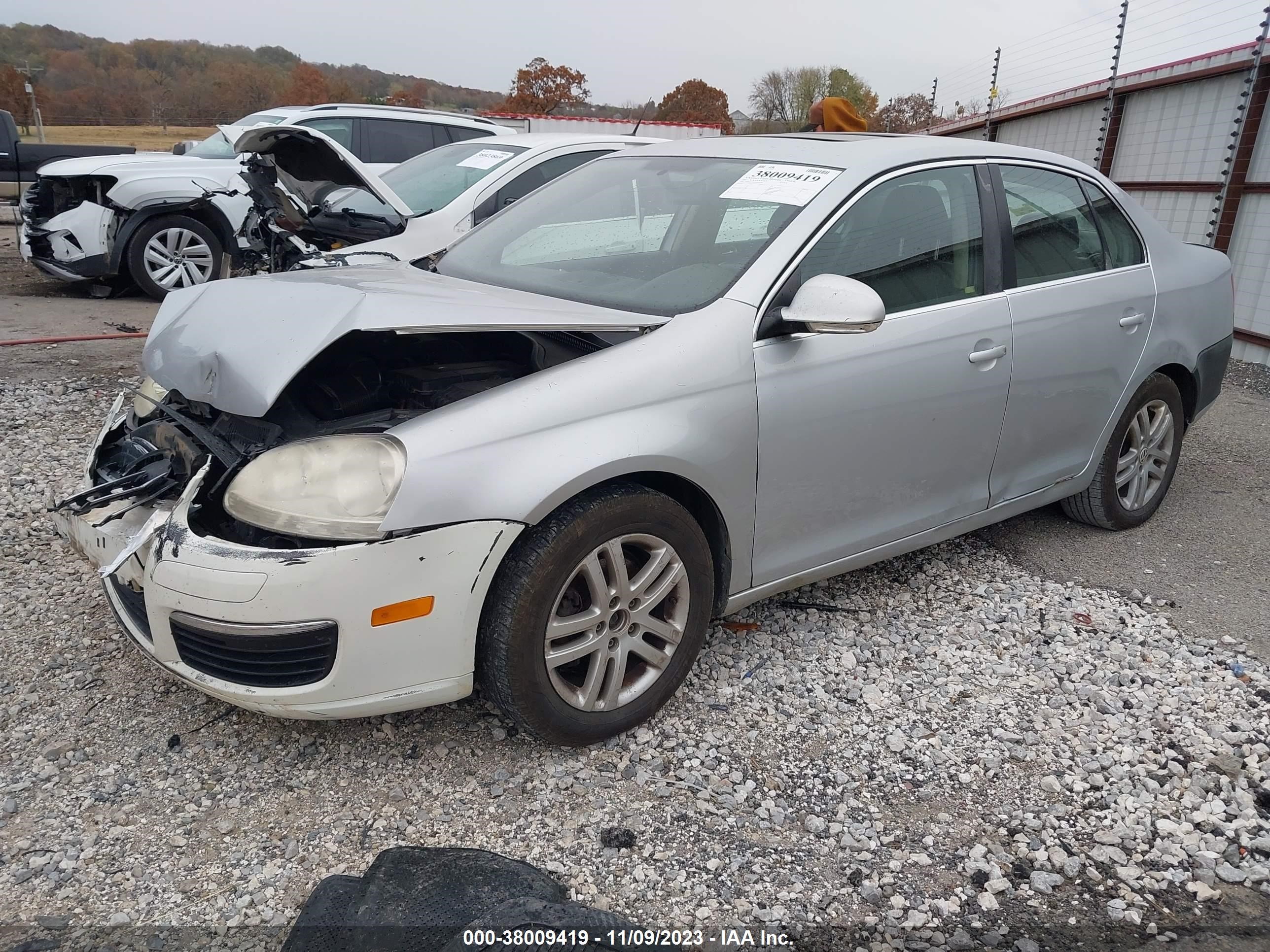 Photo 1 VIN: 3VWSG71K37M030076 - VOLKSWAGEN JETTA 