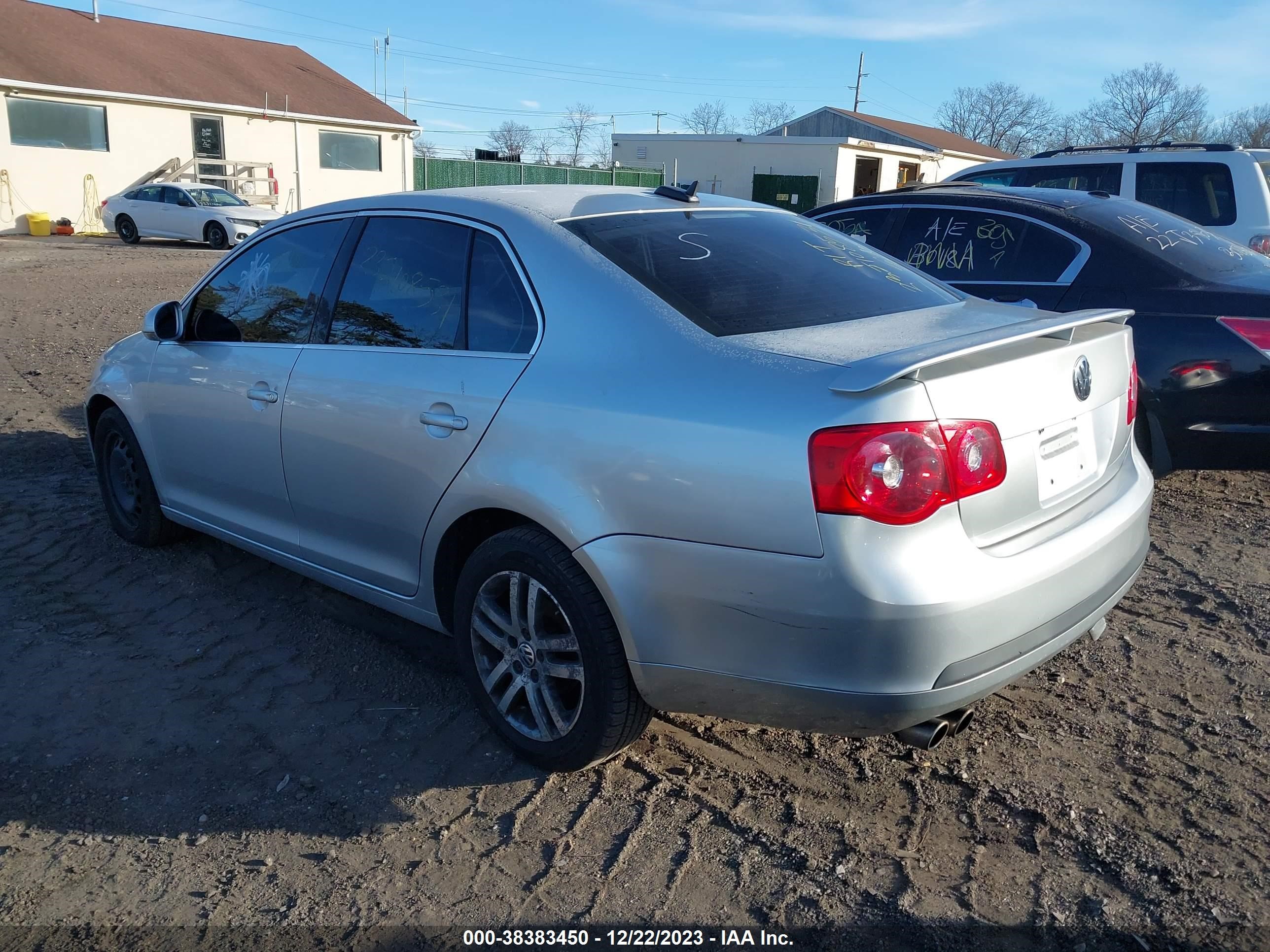 Photo 2 VIN: 3VWSG71K56M697858 - VOLKSWAGEN JETTA 