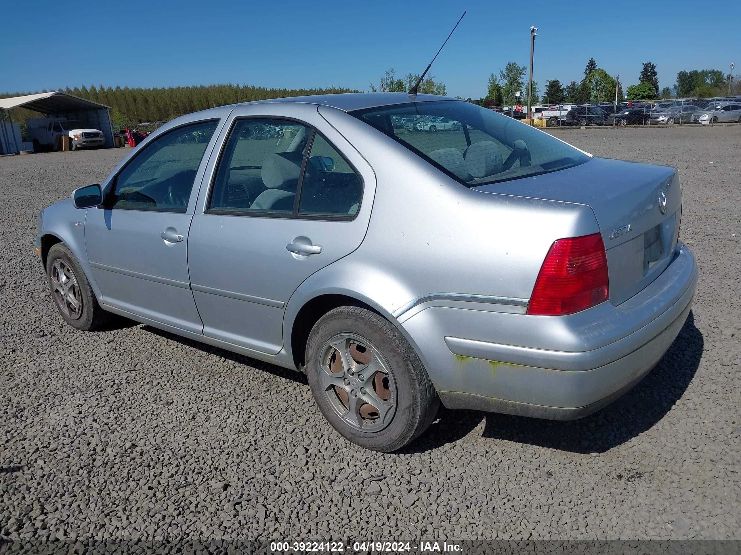 Photo 2 VIN: 3VWSK69M12M177164 - VOLKSWAGEN JETTA 