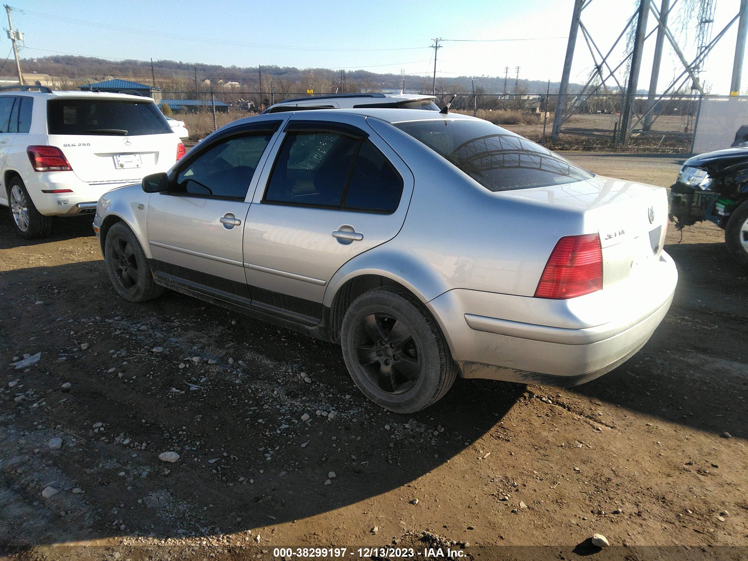 Photo 2 VIN: 3VWSK69M23M169561 - VOLKSWAGEN JETTA 