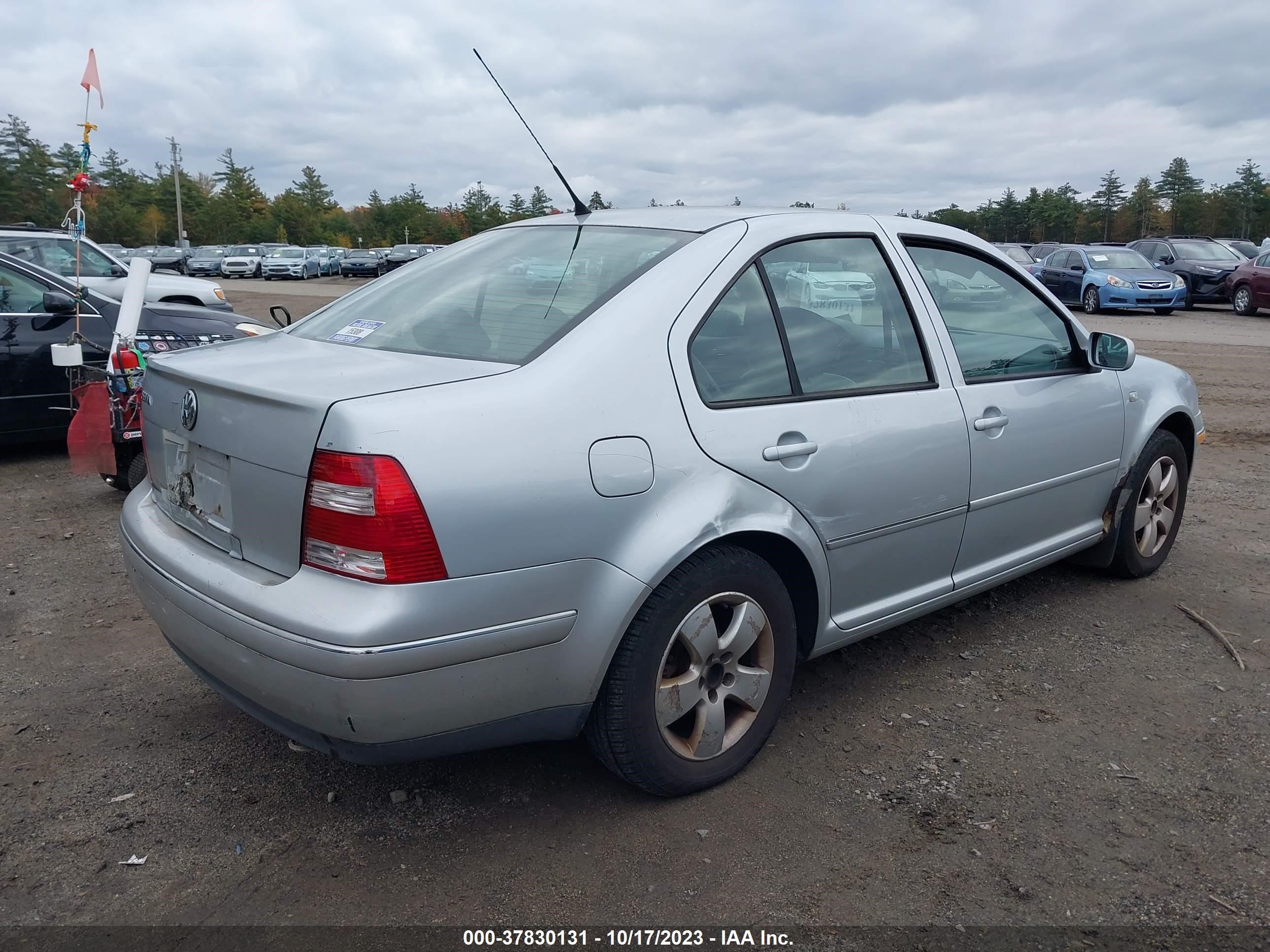 Photo 11 VIN: 3VWSK69M64M057959 - VOLKSWAGEN JETTA 