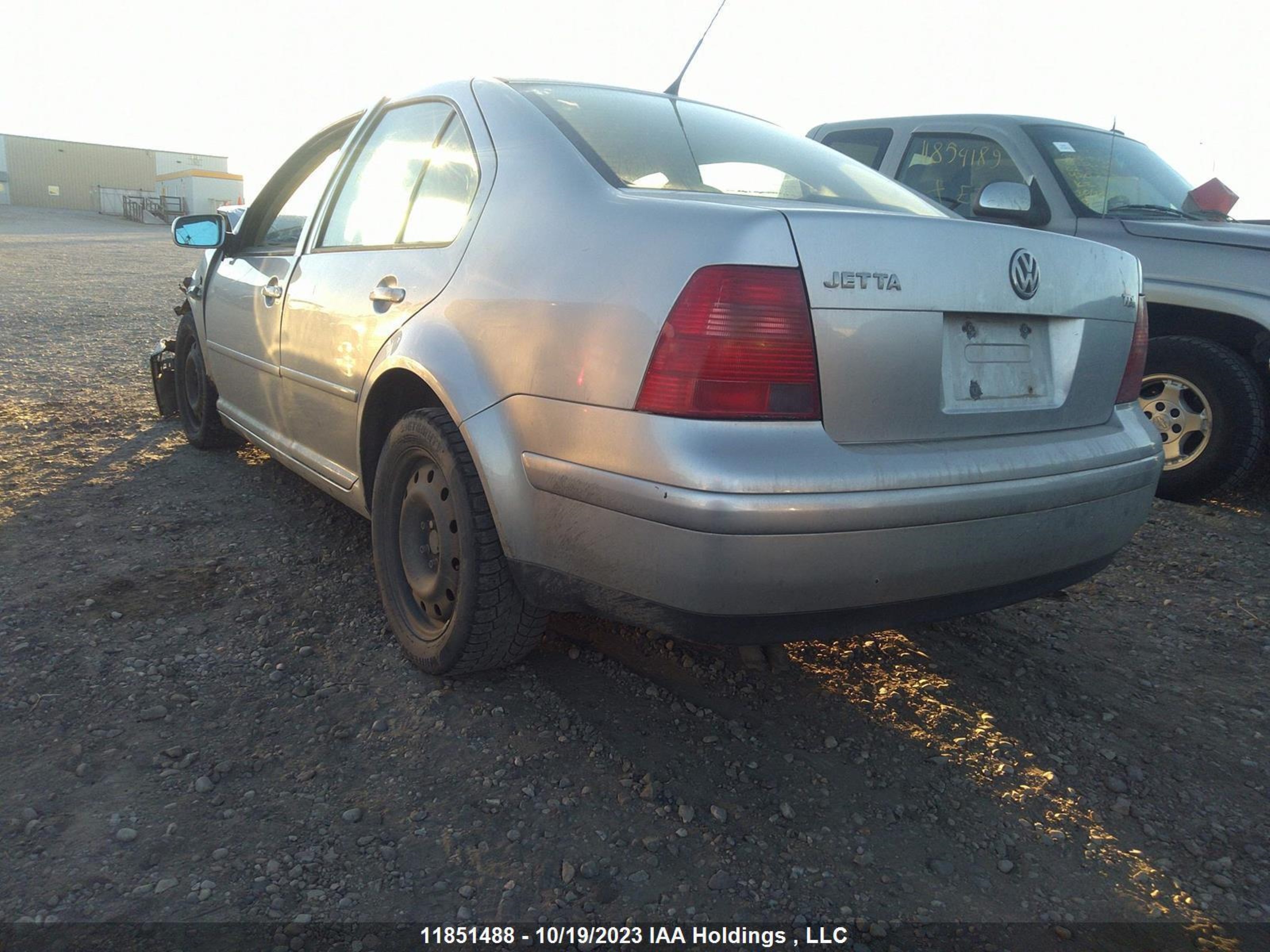 Photo 2 VIN: 3VWSP29M21M197710 - VOLKSWAGEN JETTA 