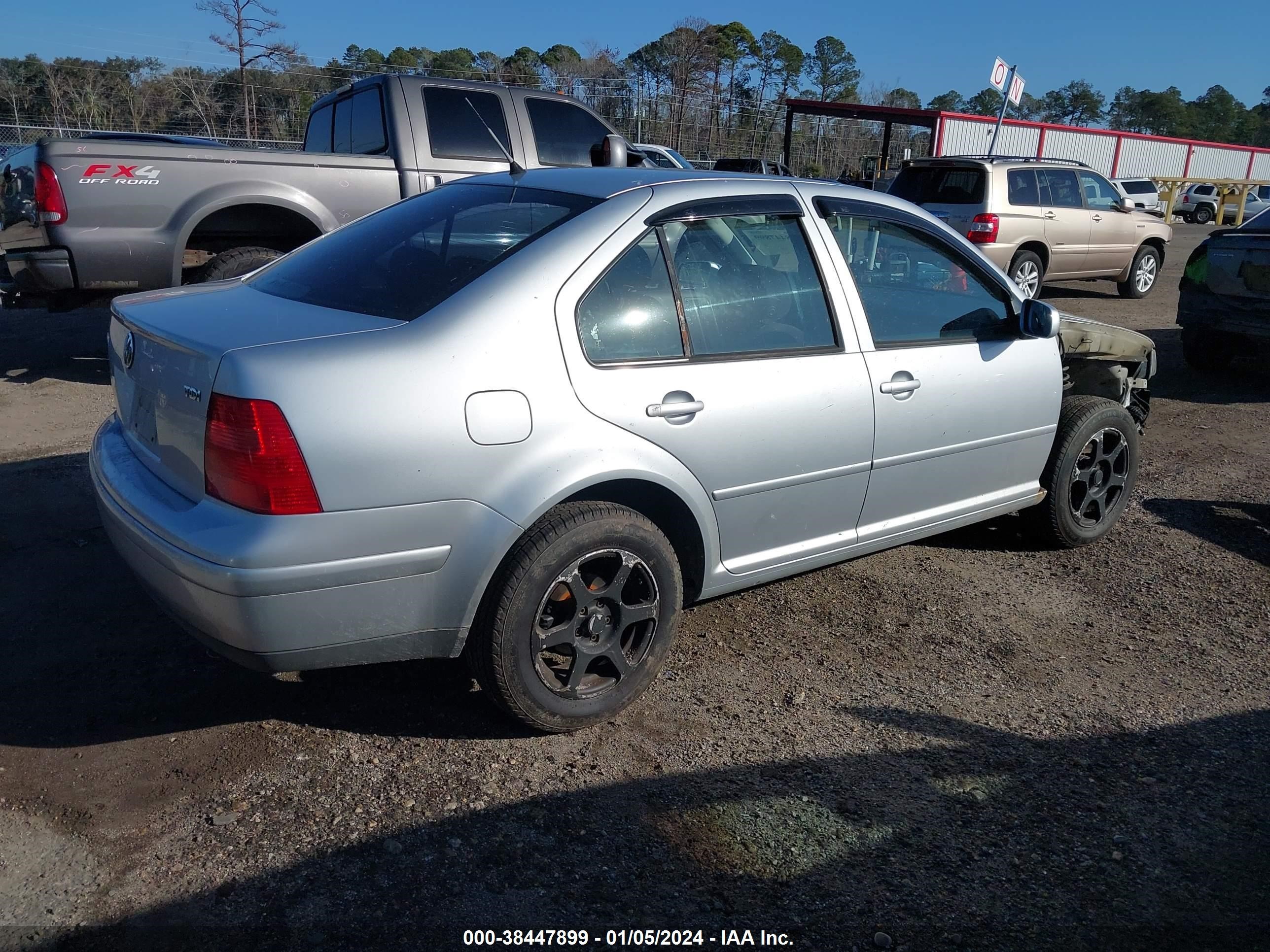 Photo 3 VIN: 3VWSP69M72M087700 - VOLKSWAGEN JETTA 