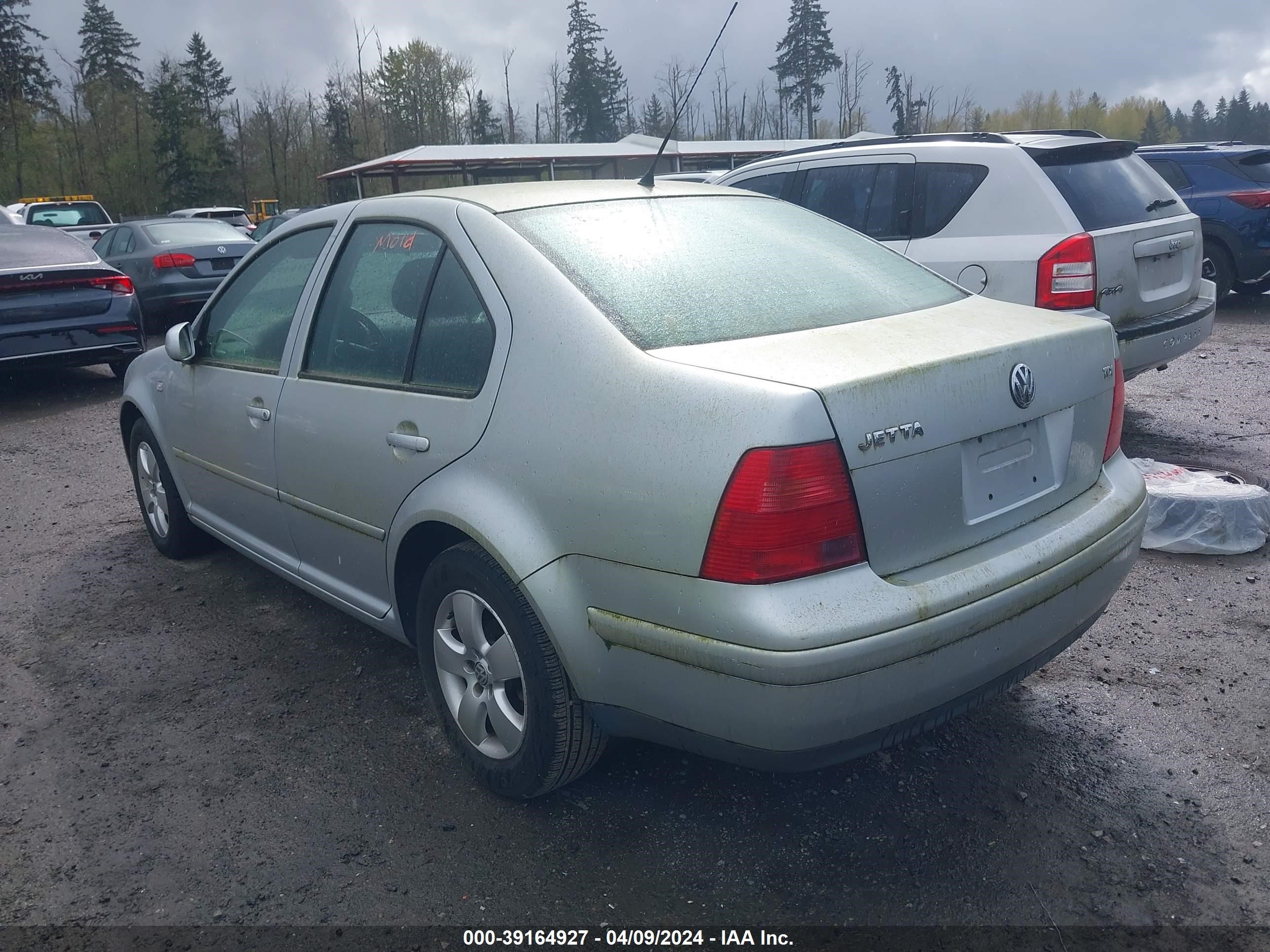 Photo 2 VIN: 3VWSP69M93M077204 - VOLKSWAGEN JETTA 