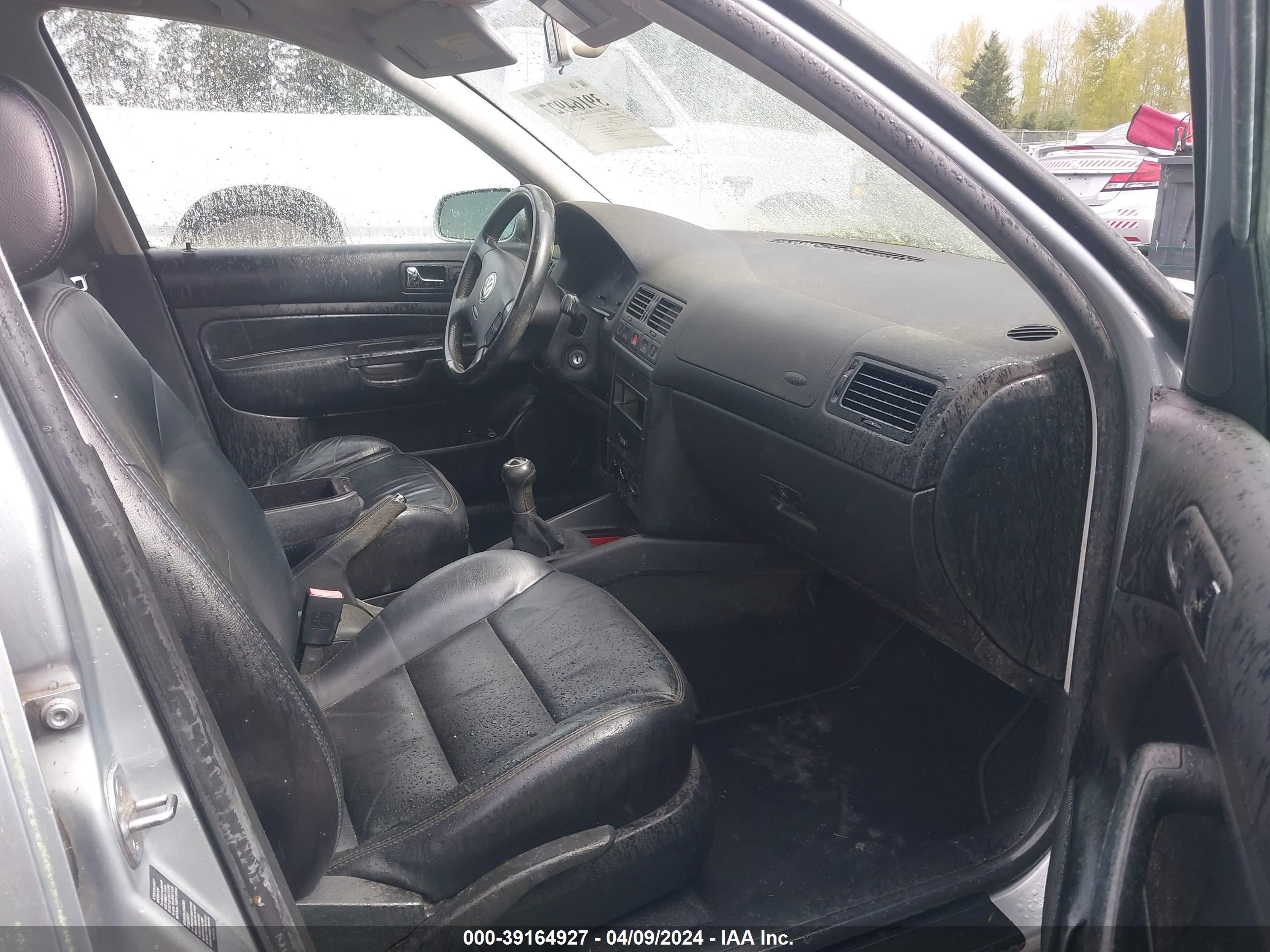 Photo 4 VIN: 3VWSP69M93M077204 - VOLKSWAGEN JETTA 