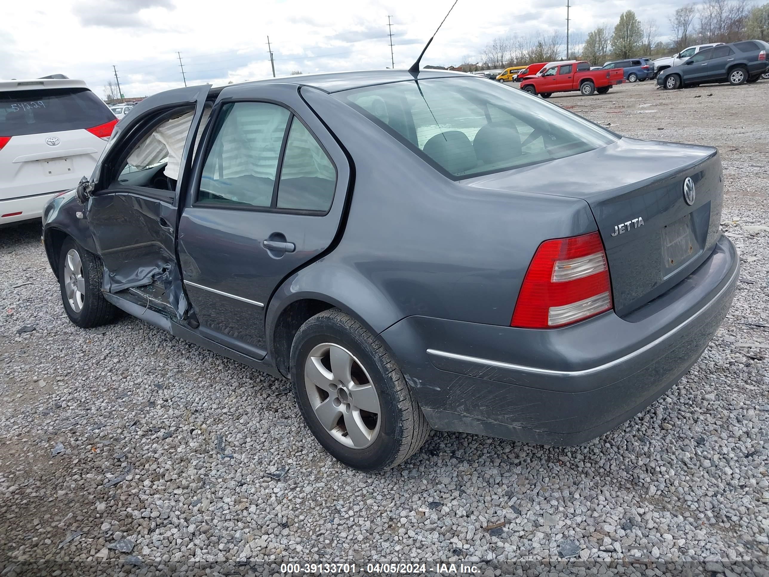 Photo 2 VIN: 3VWSR69M84M082809 - VOLKSWAGEN JETTA 