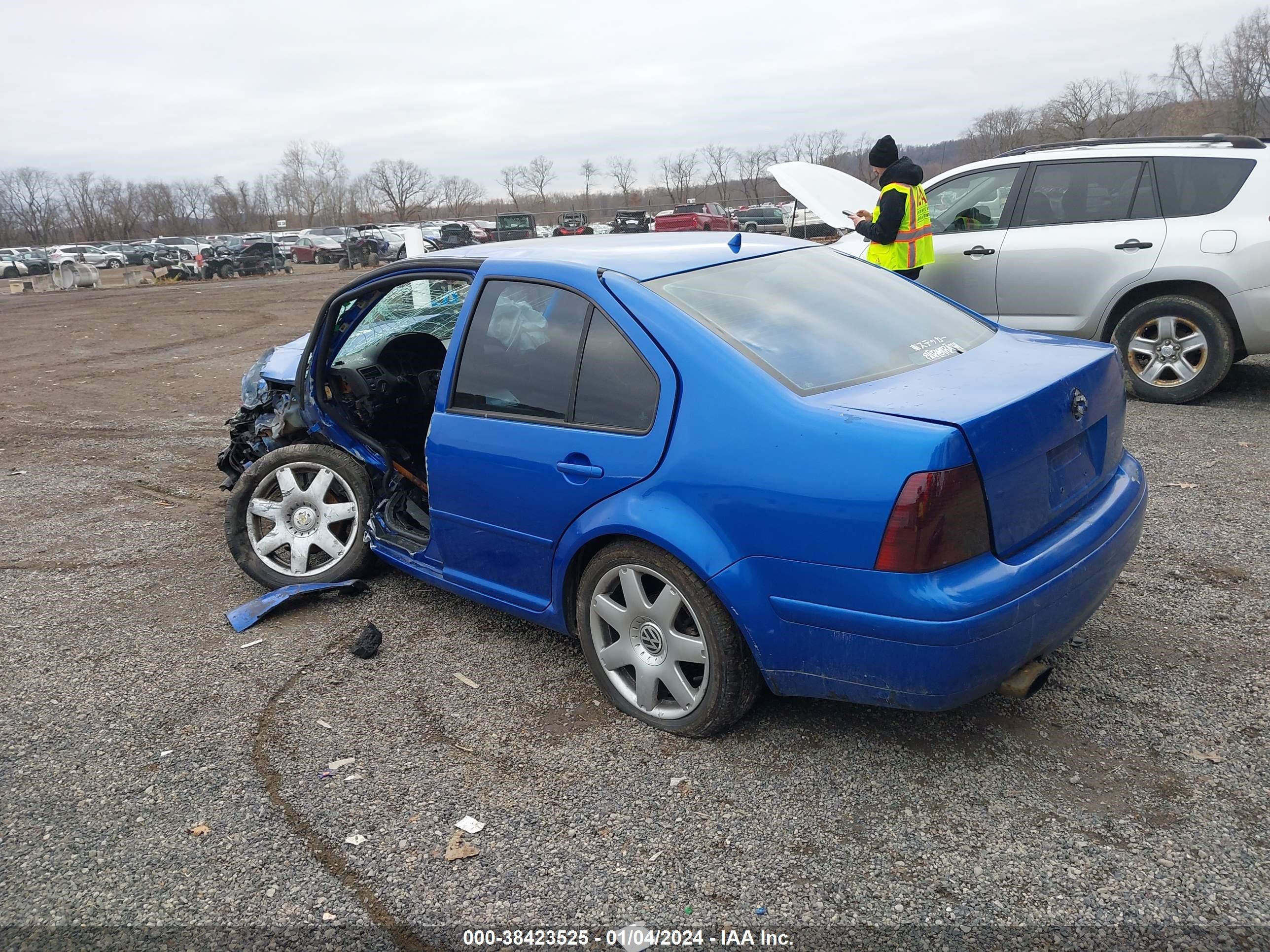 Photo 2 VIN: 3VWSS29M11M056223 - VOLKSWAGEN JETTA 