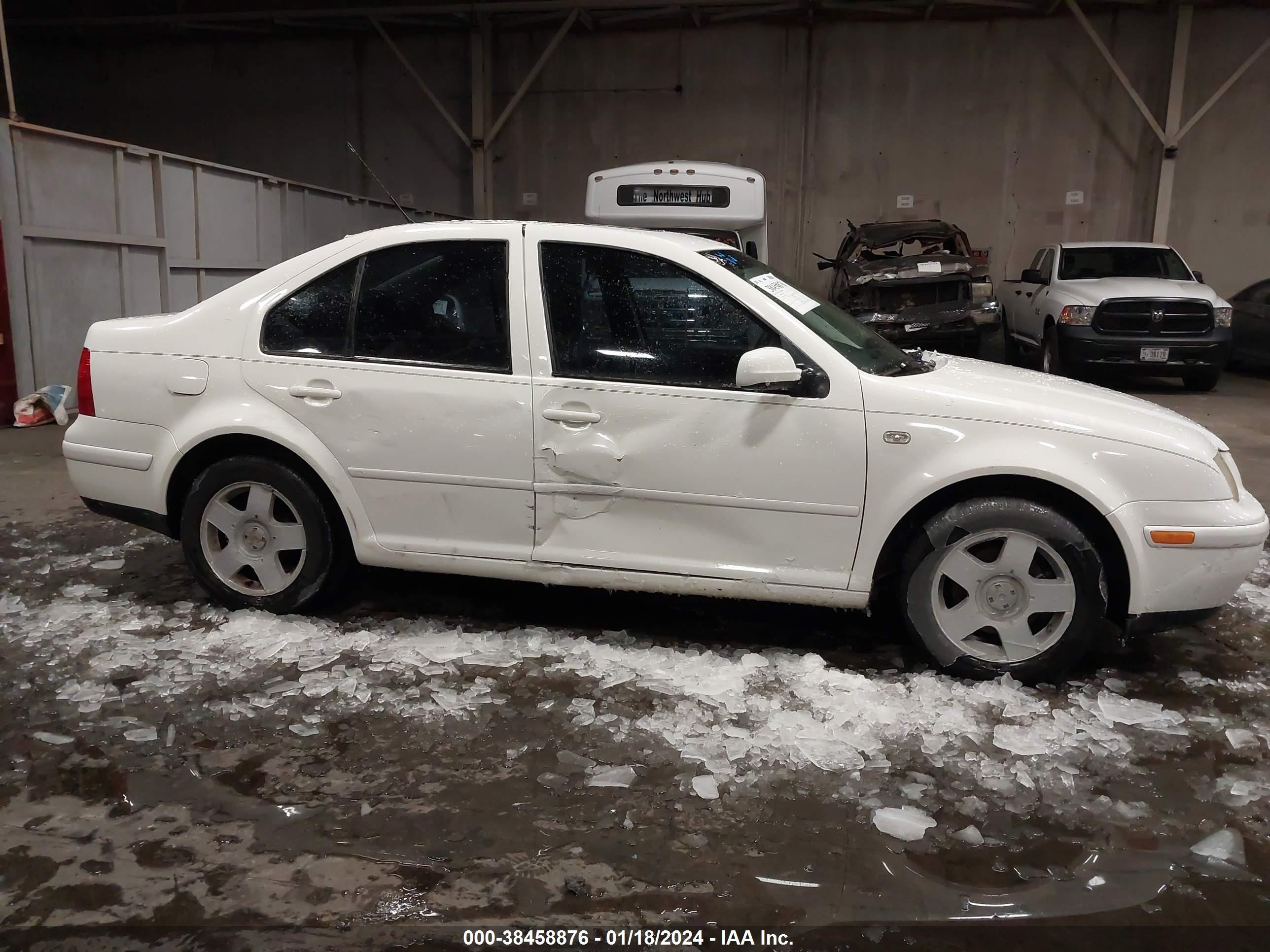 Photo 11 VIN: 3VWSS29M51M010474 - VOLKSWAGEN JETTA 