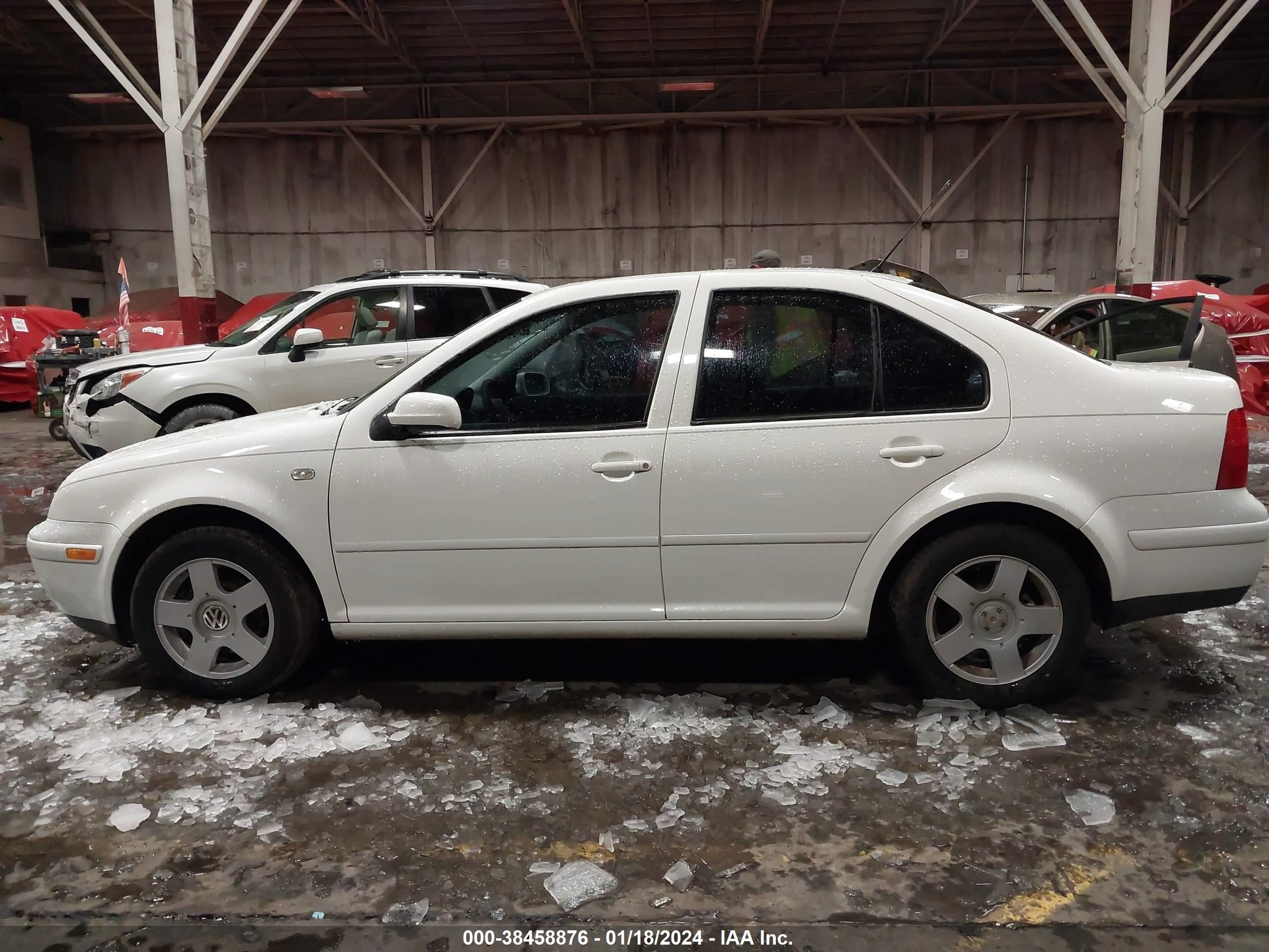 Photo 12 VIN: 3VWSS29M51M010474 - VOLKSWAGEN JETTA 