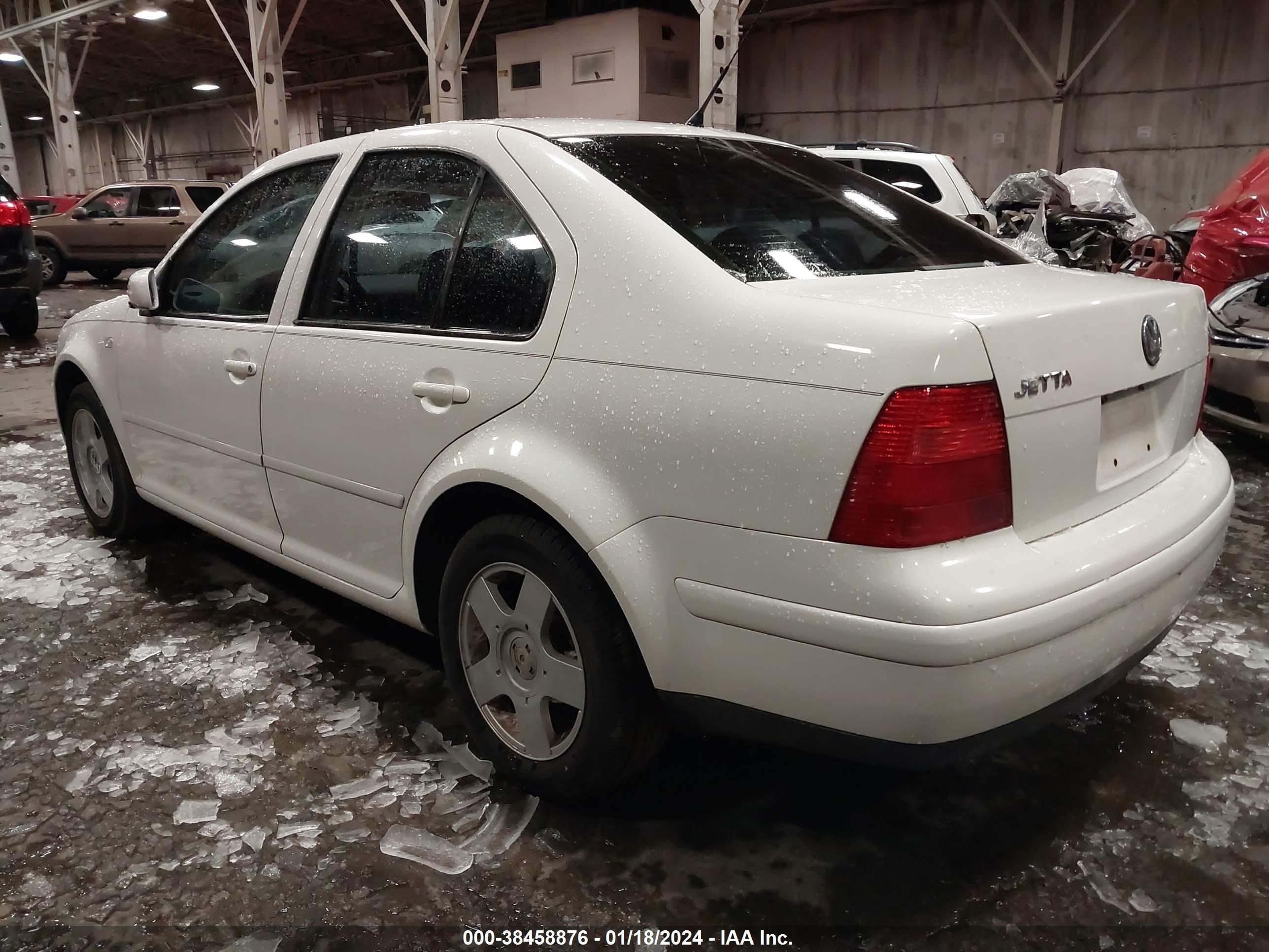 Photo 2 VIN: 3VWSS29M51M010474 - VOLKSWAGEN JETTA 