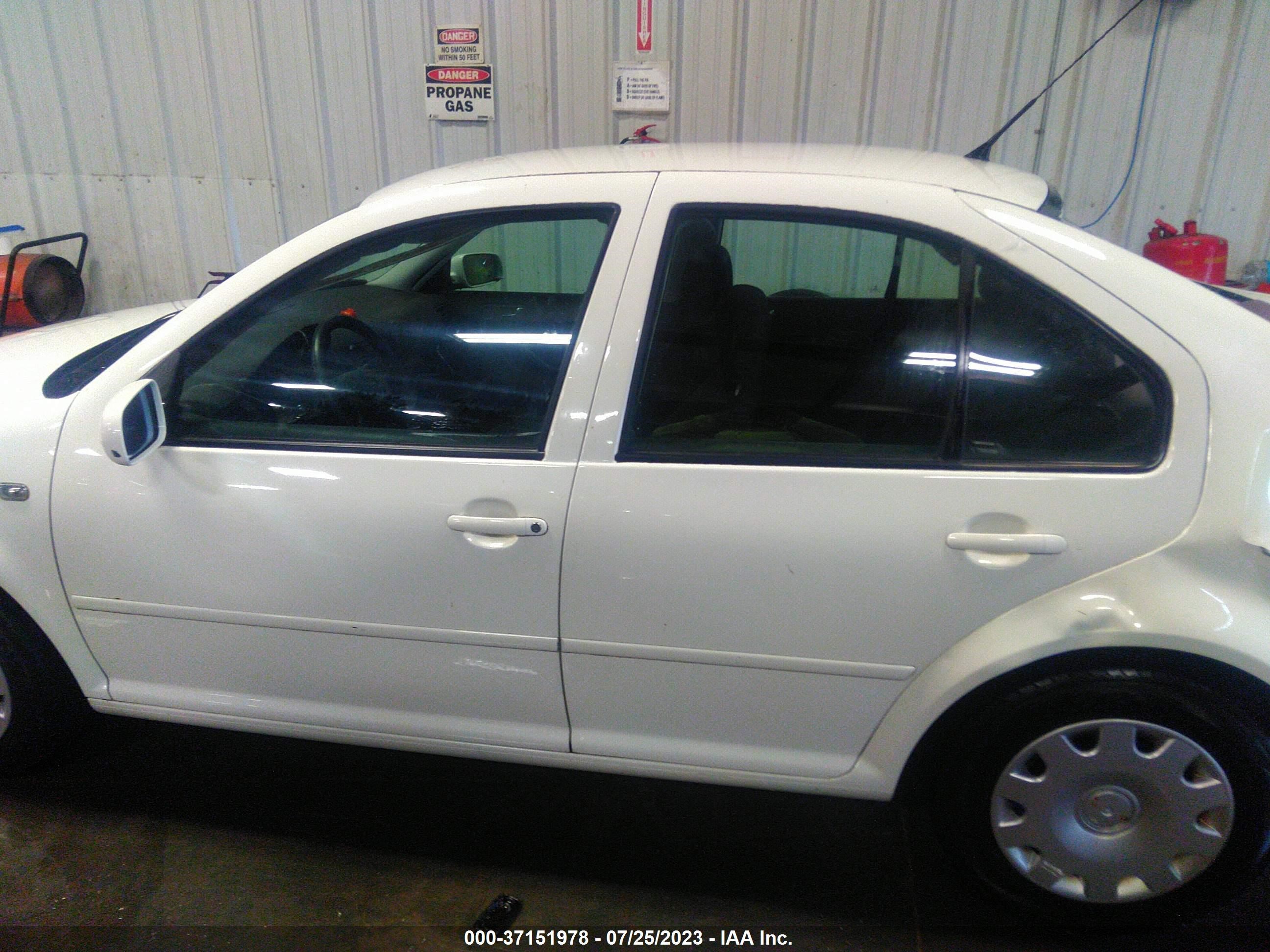 Photo 13 VIN: 3VWSS29M81M034266 - VOLKSWAGEN JETTA 