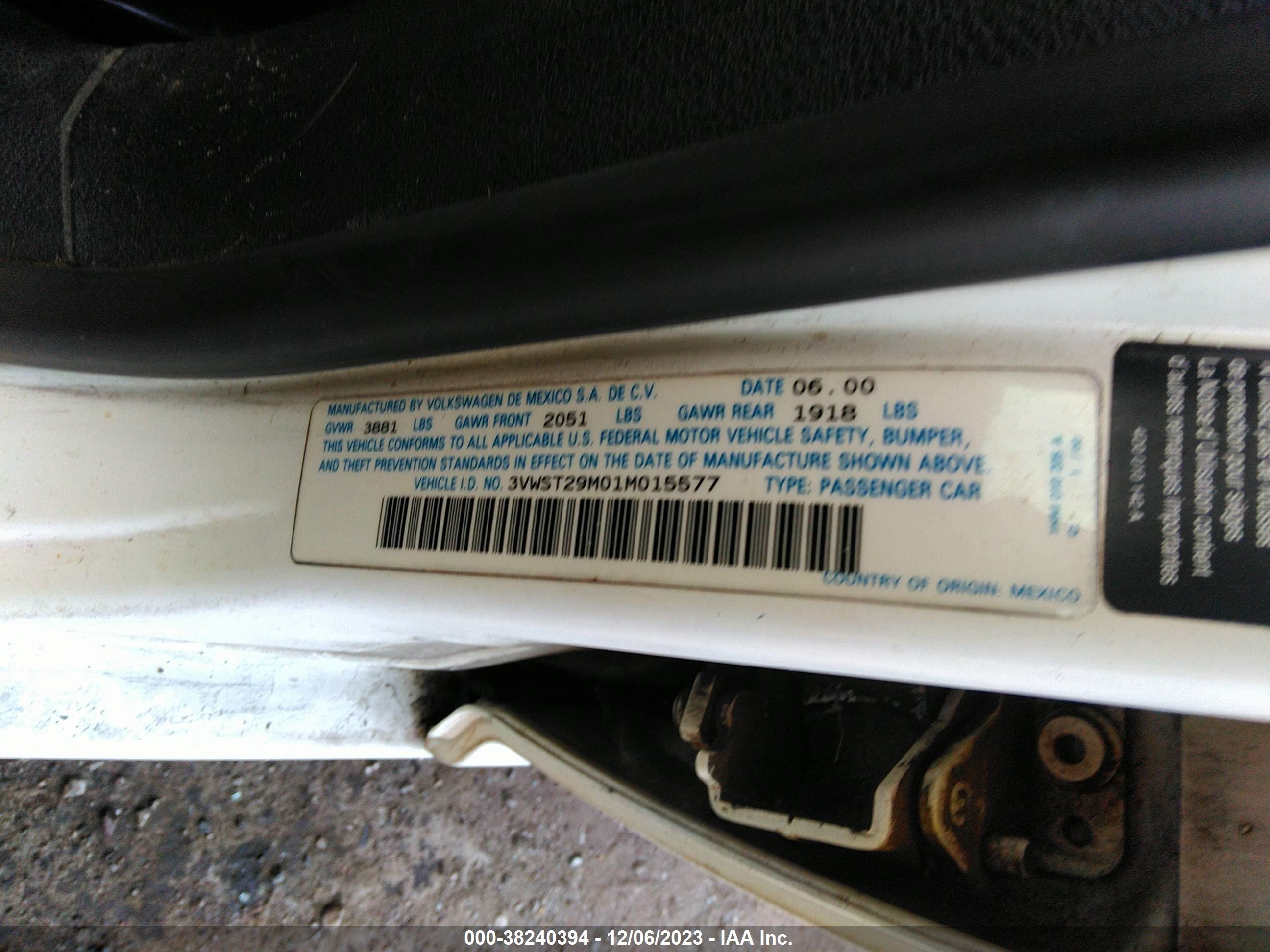 Photo 8 VIN: 3VWST29M01M015577 - VOLKSWAGEN JETTA 